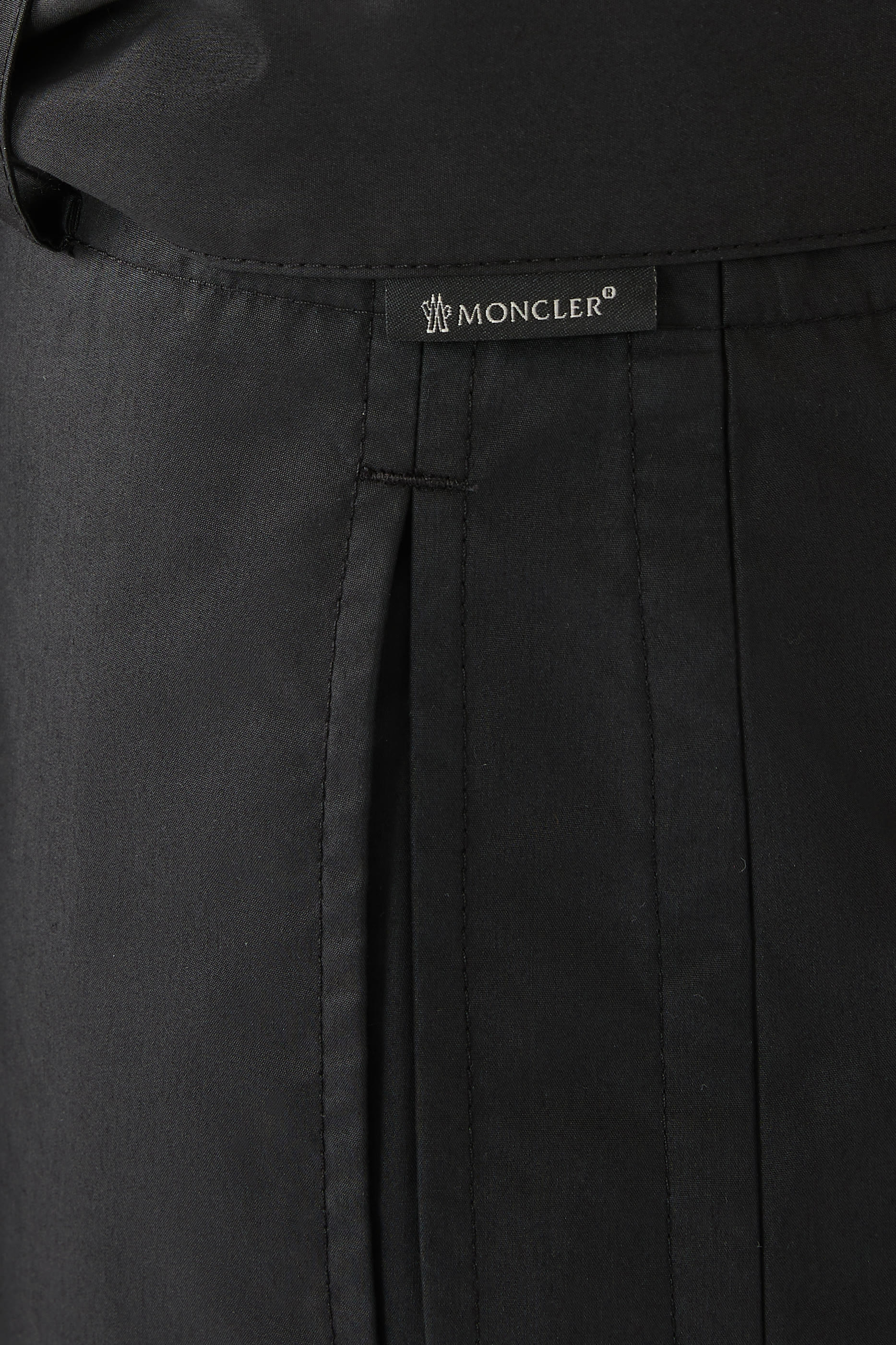 بنطال بحزام