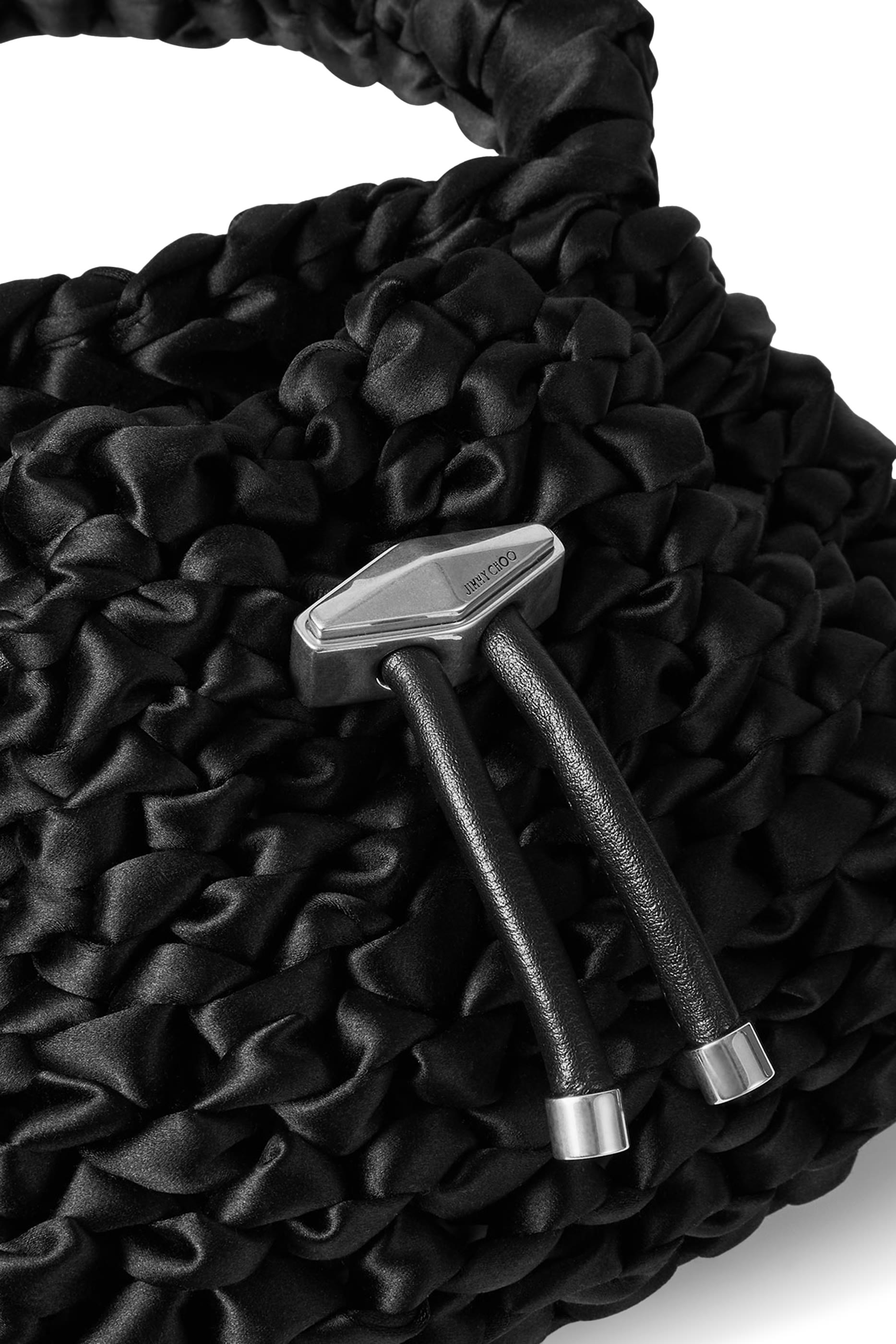 حقيبة مجدولة صغيرة برباط تضييق