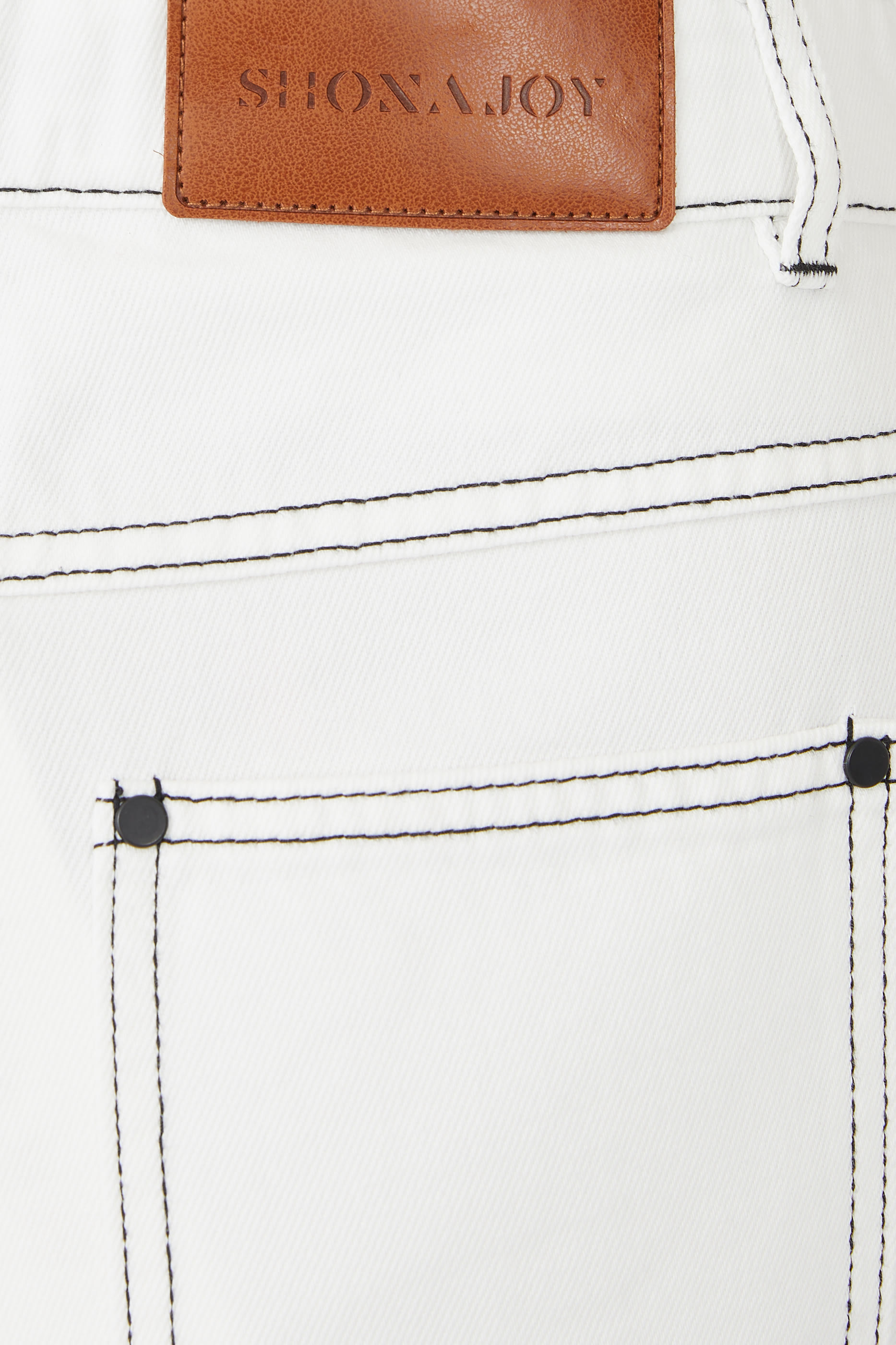 بنطال جينز هانا بقصة ساق مستقيمة