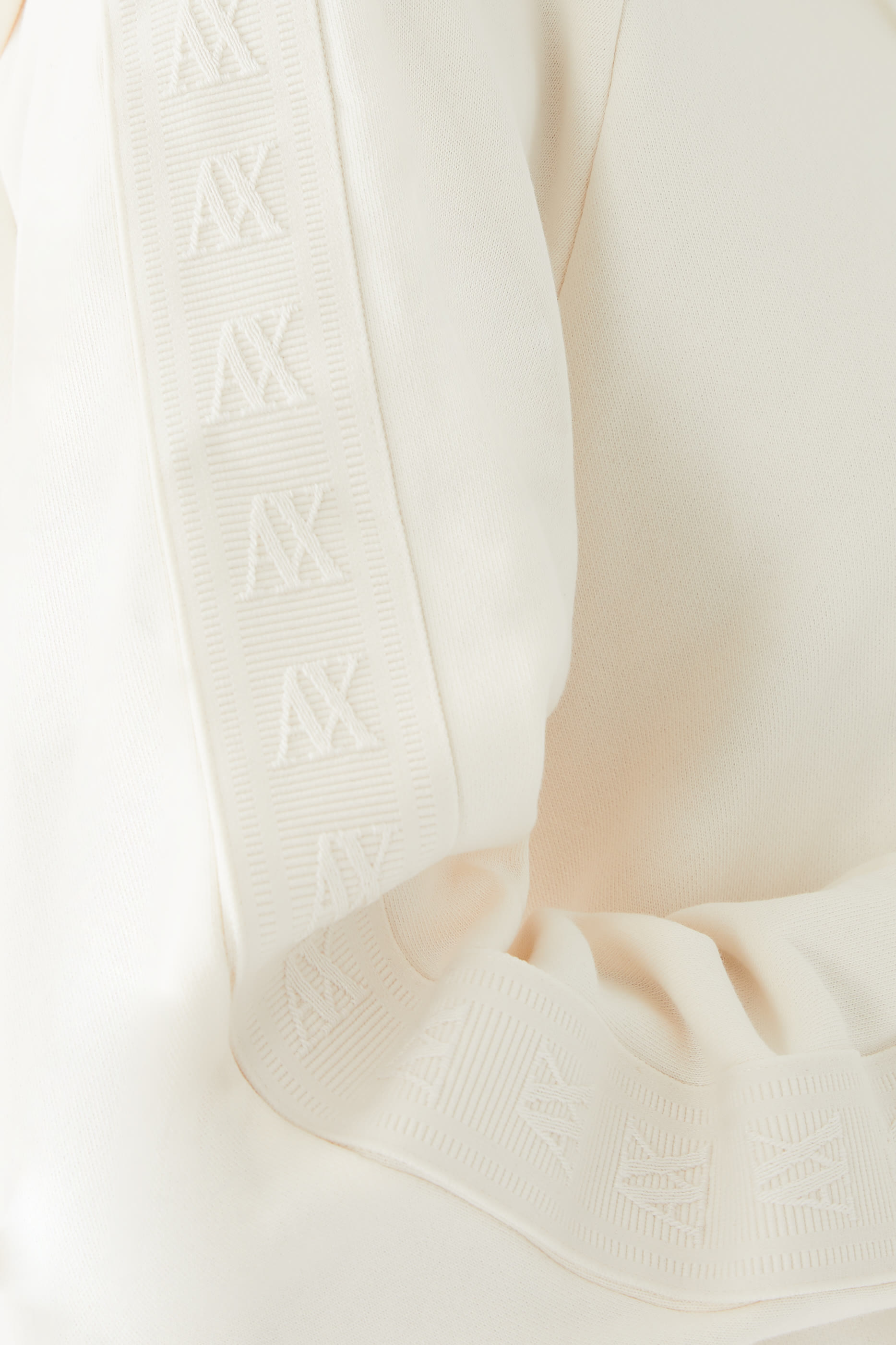 سويت شيرت بغطاء للرأس