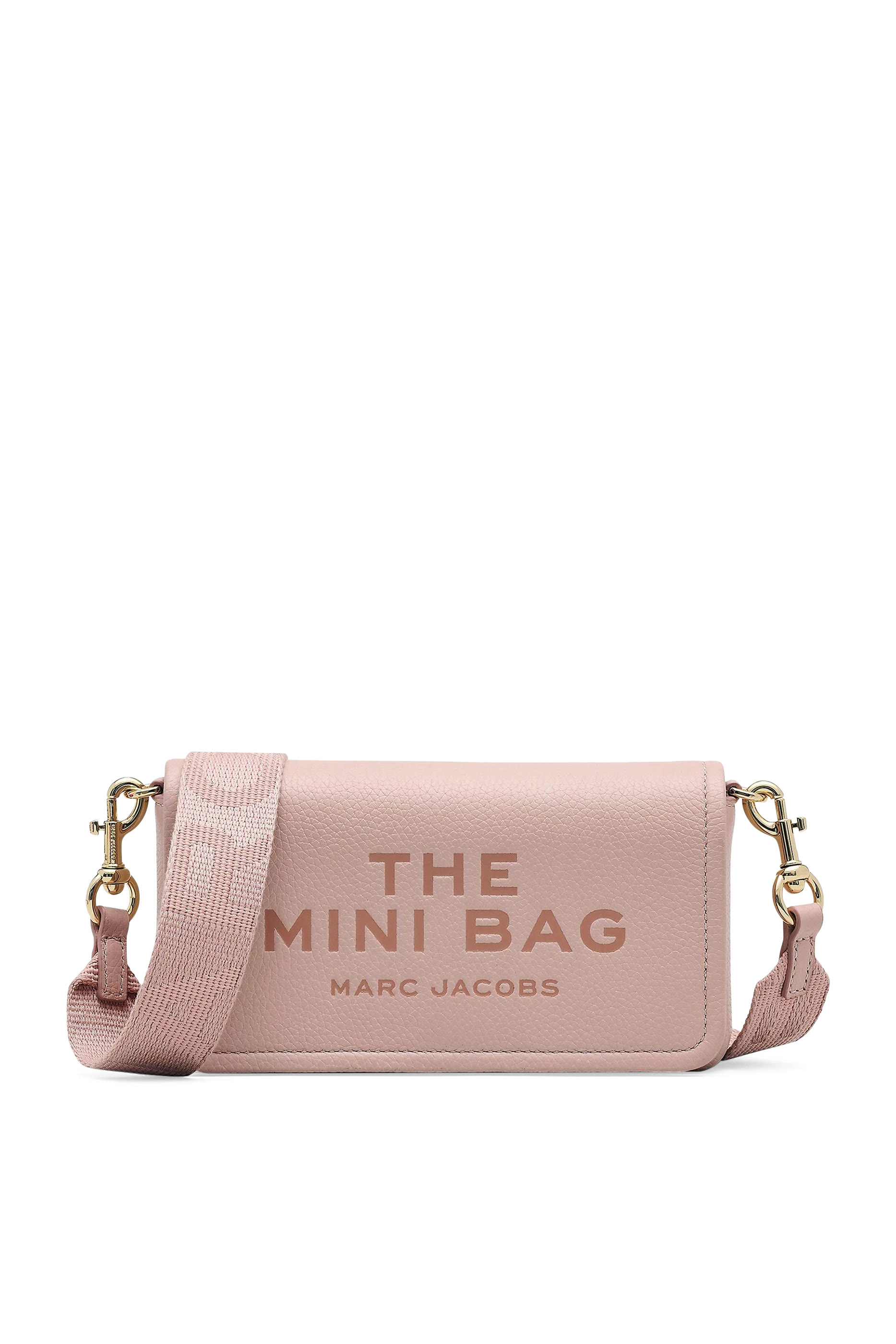 حقيبة صغيرة جلد