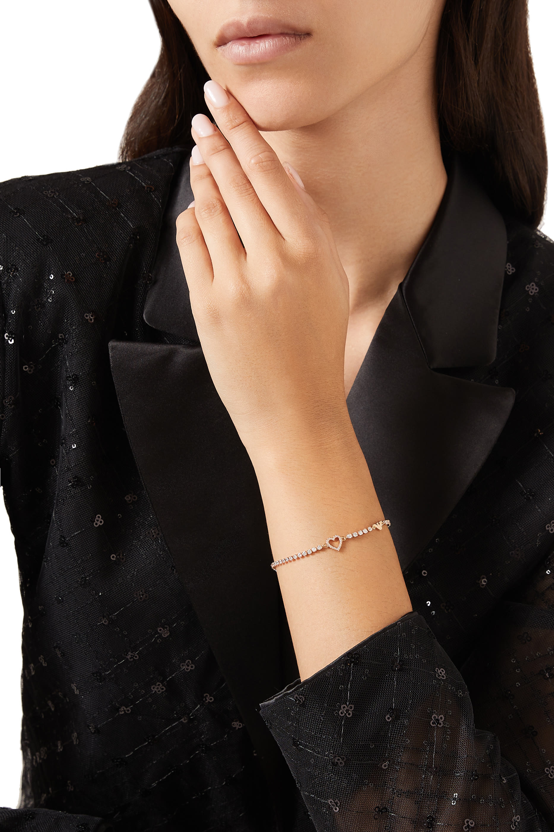 سوار بحلية بتصميم قلب