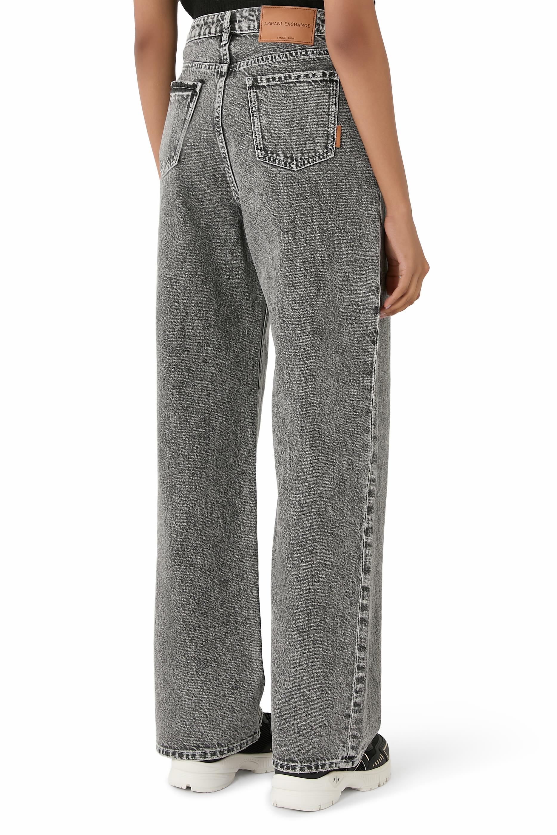 بنطال جينز بقصة مريحة دنيم متين