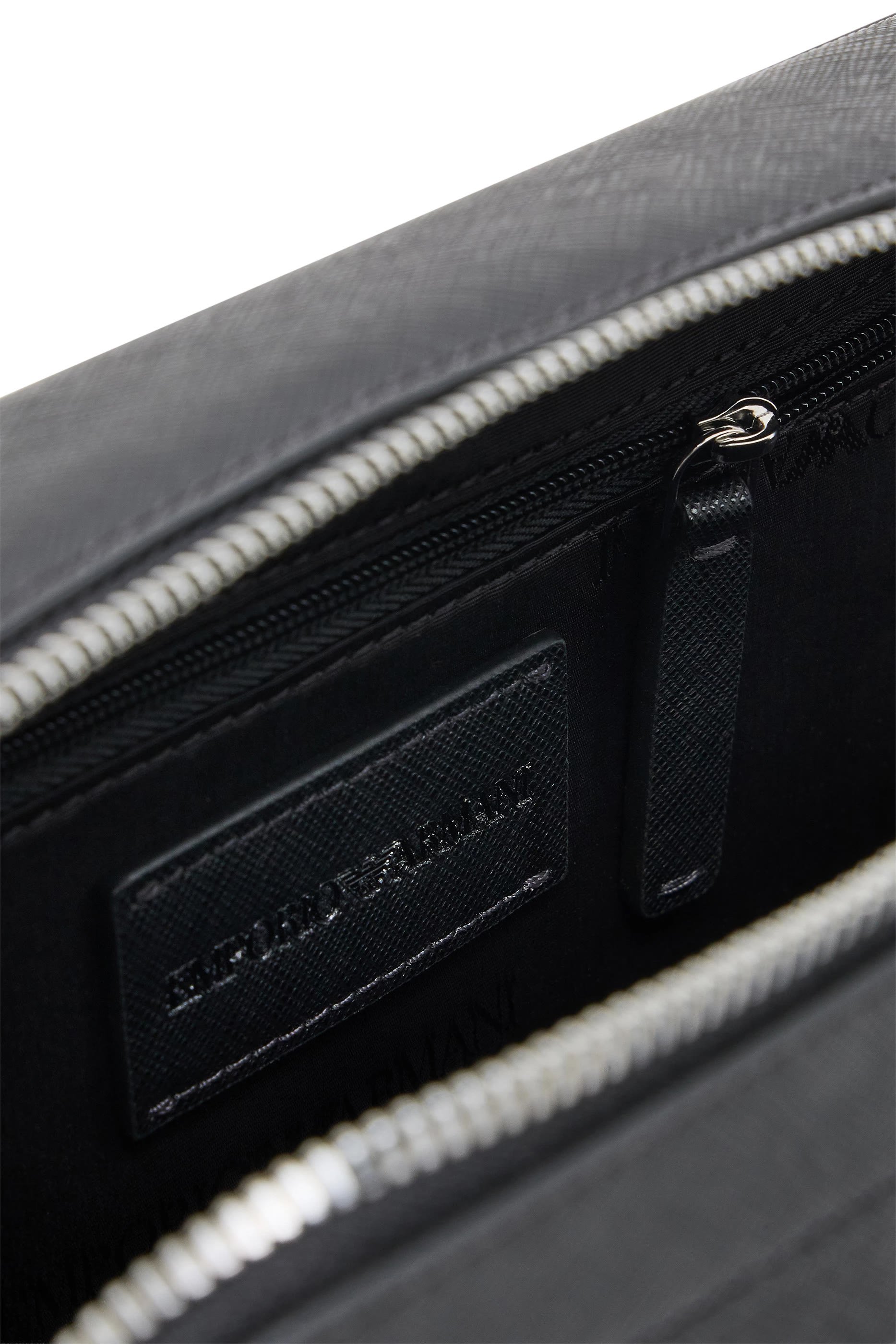 حقيبة كاميرا ايه اس في صغيرة بحلية شعار الماركة جلد سافيانو متجدد