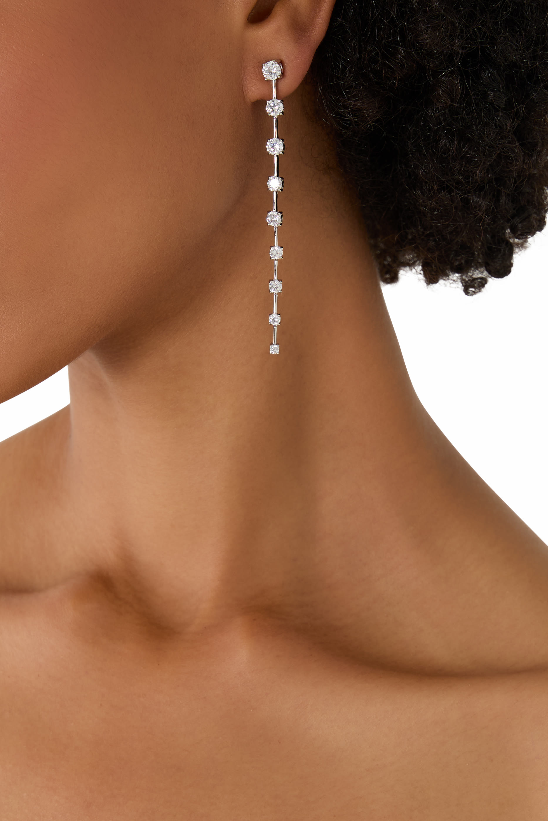 أقراط طويلة متدلية مرصعة بأحجار زركونيا مكعبة، نحاس مطلي بالروديوم