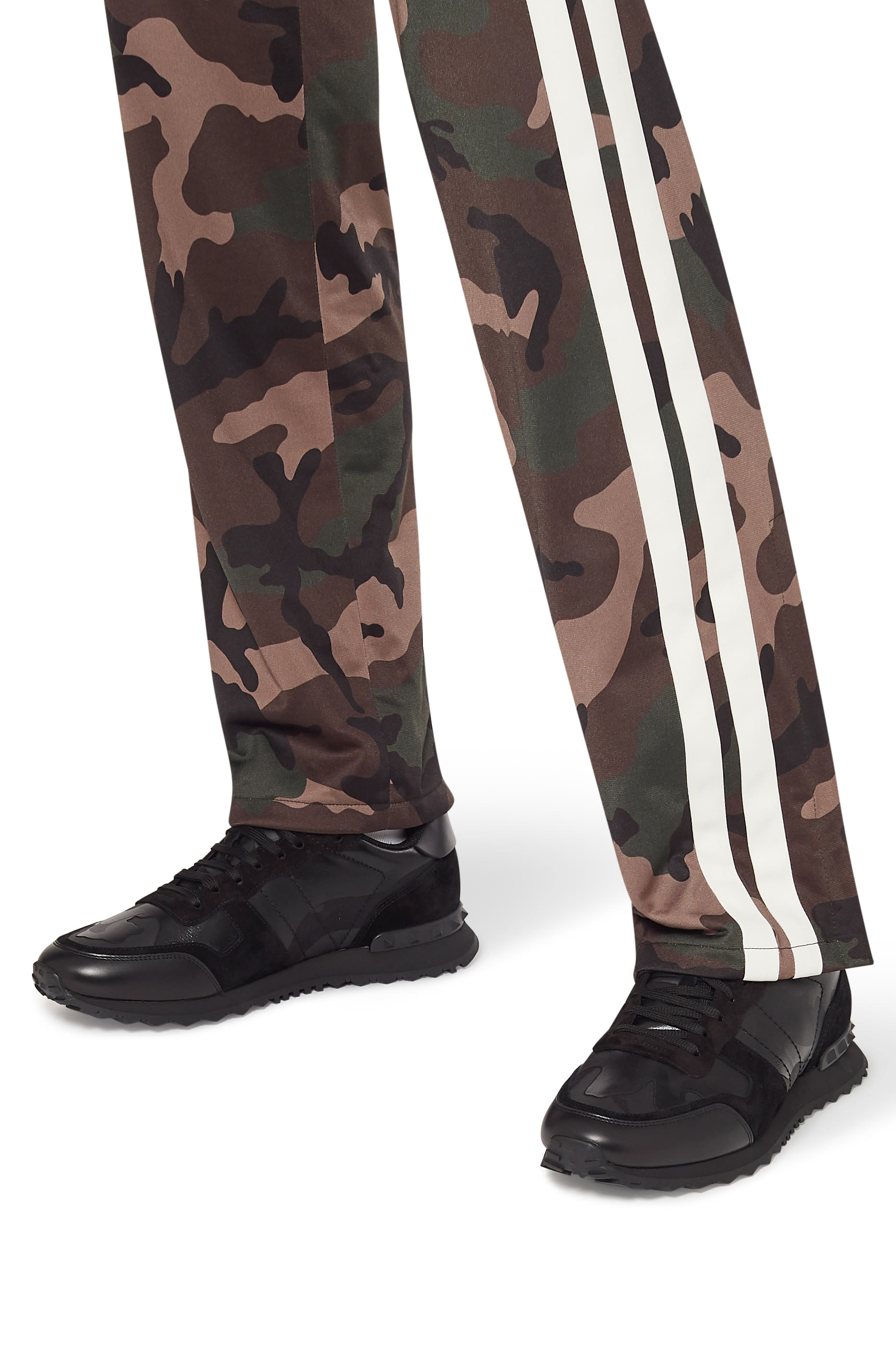 سنيكرز روك رانر جلد بنقشة مموهة سوداء