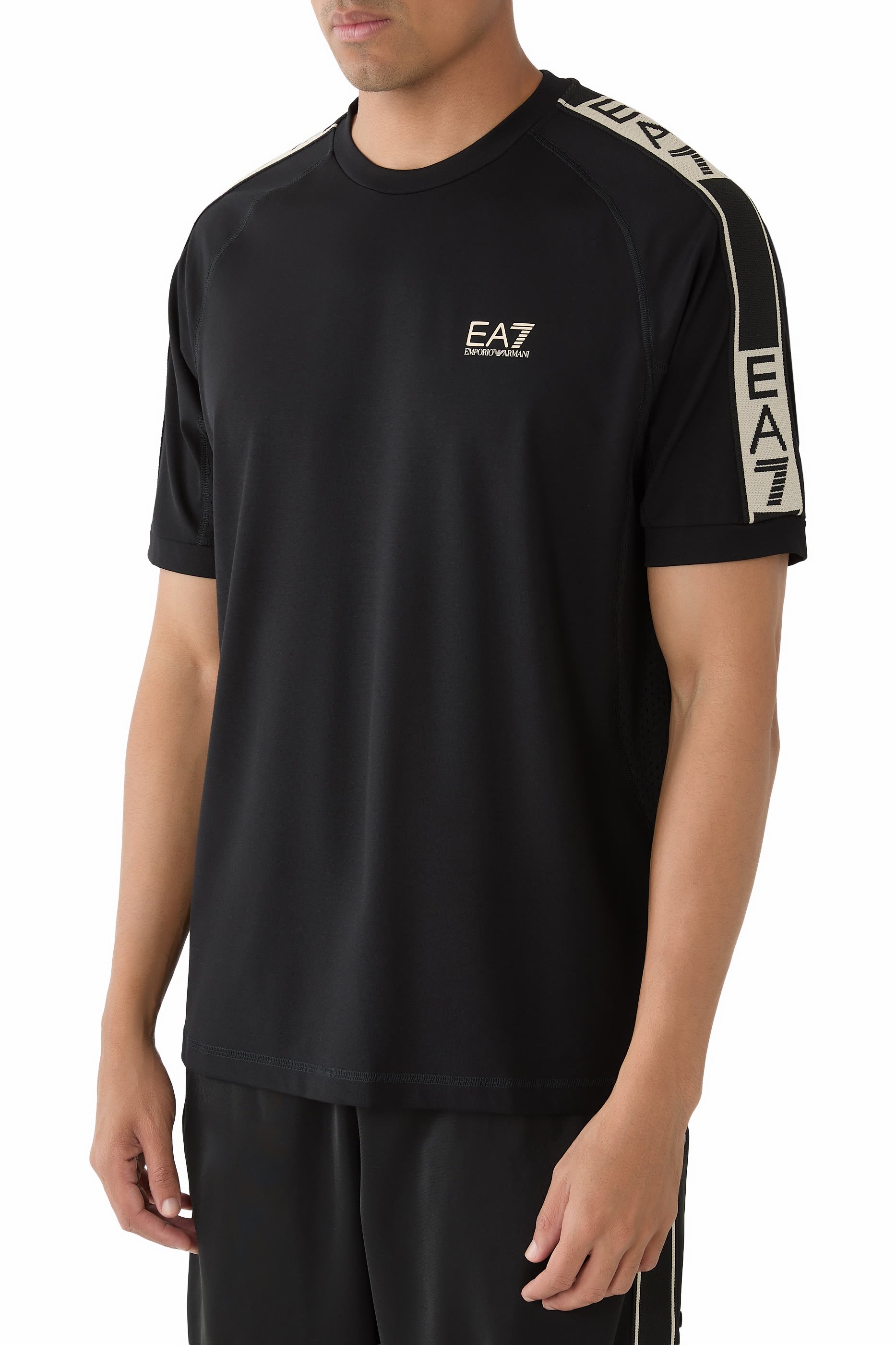 تيشيرت بشعار الماركة غرافيك