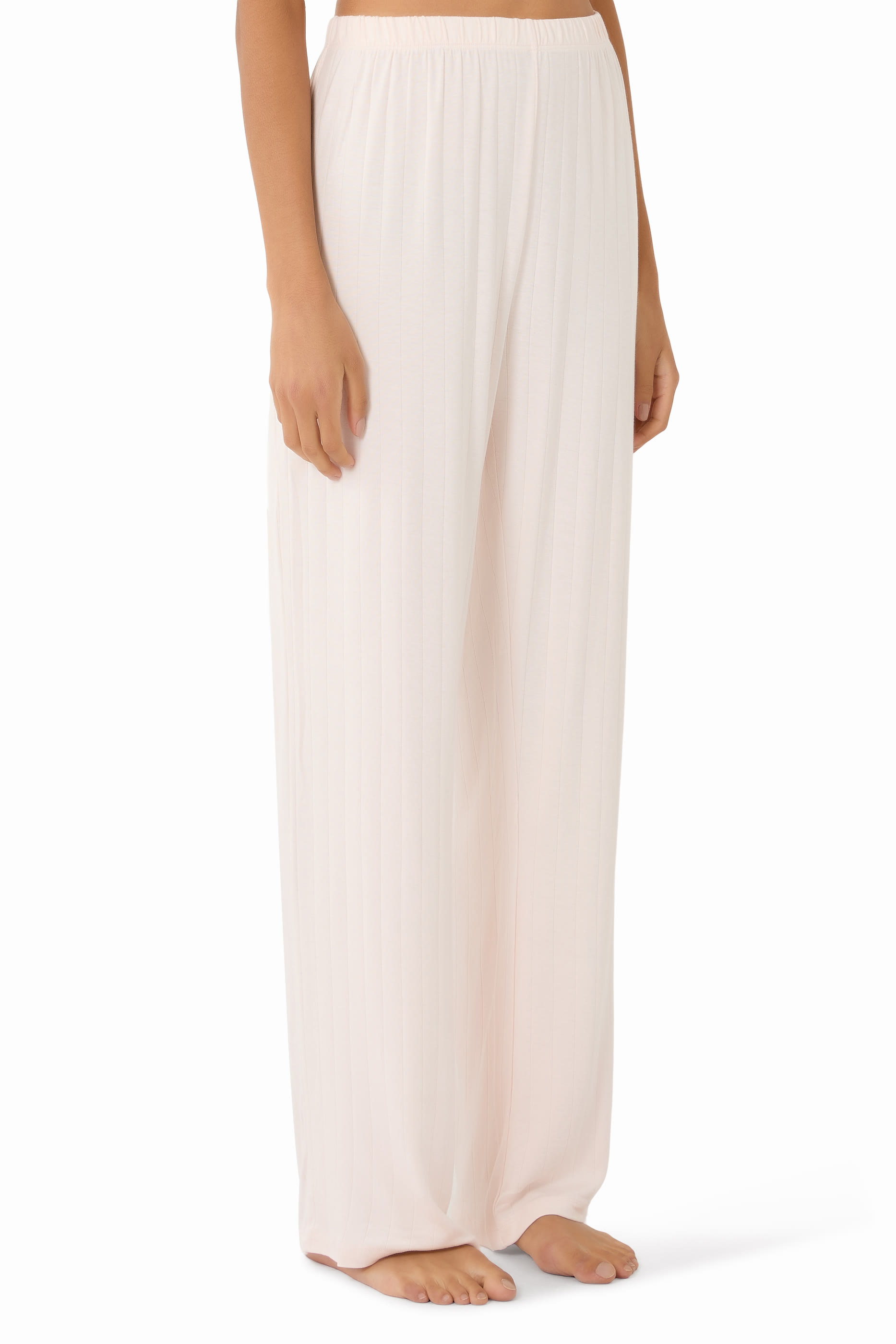 طقم بيجاما كلاسيكي بحواف مضلعة مسطحة جرسيه