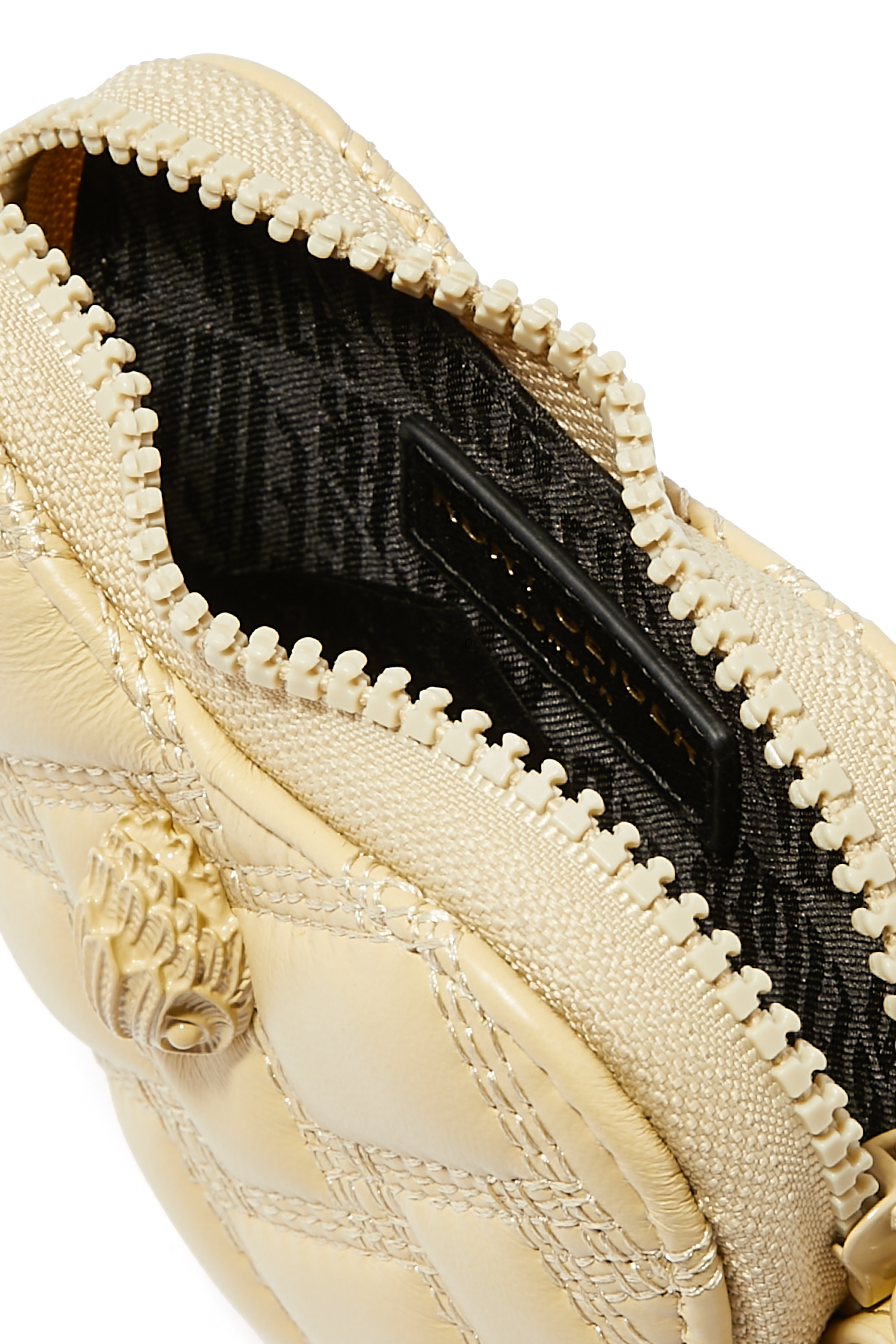 حقيبة كروس بودي كنسينغتون صغيرة بتصميم قلب بنقشة جلد التمساح