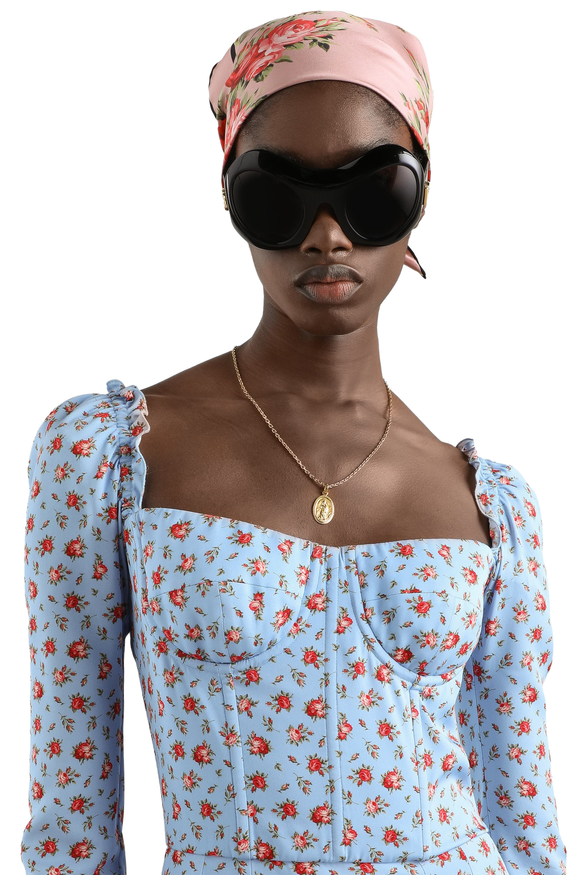 فستان شارميوز قصير بطبعة ورود صغيرة 