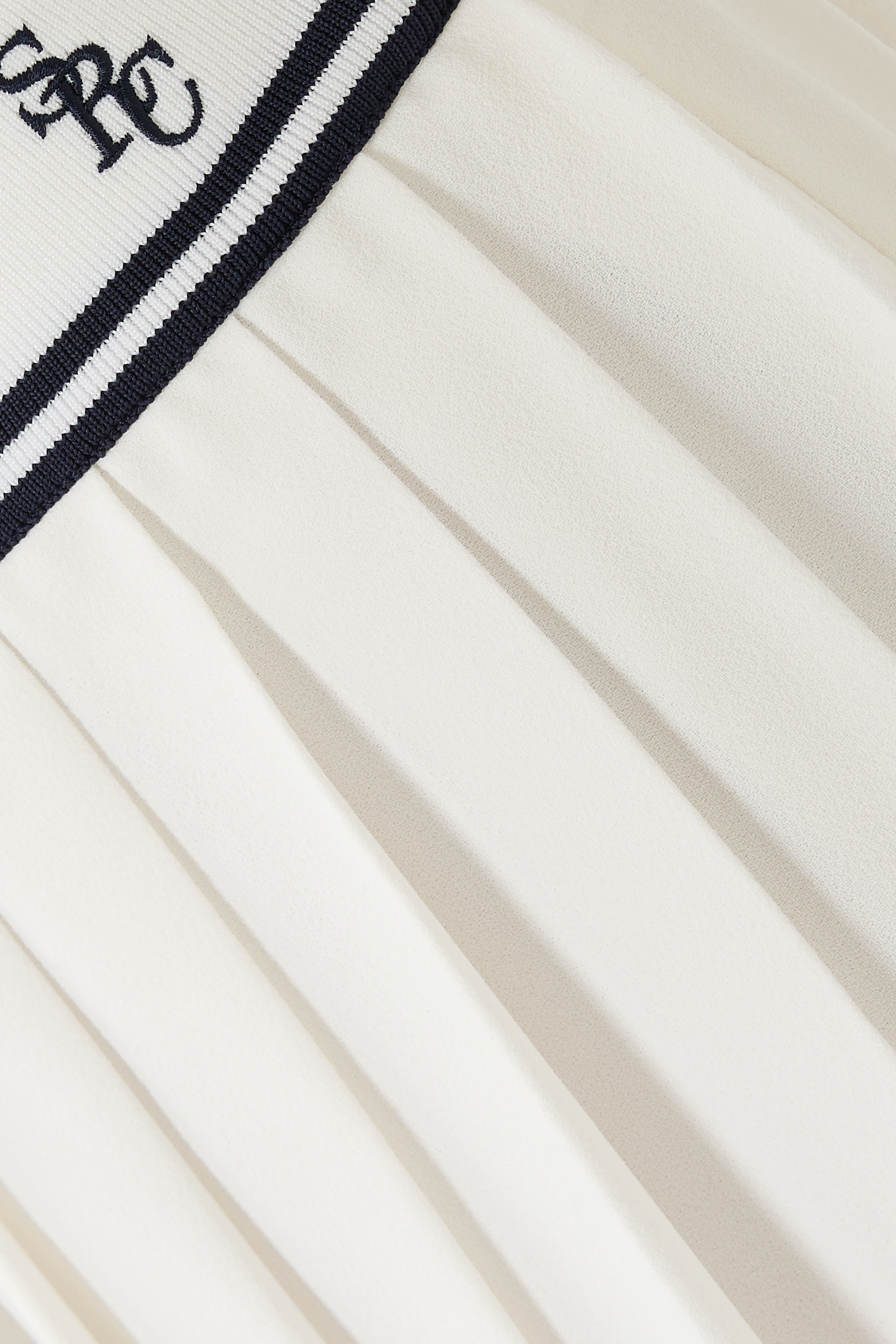 تنورة أبيغيل سي آر أس بشعار الماركة