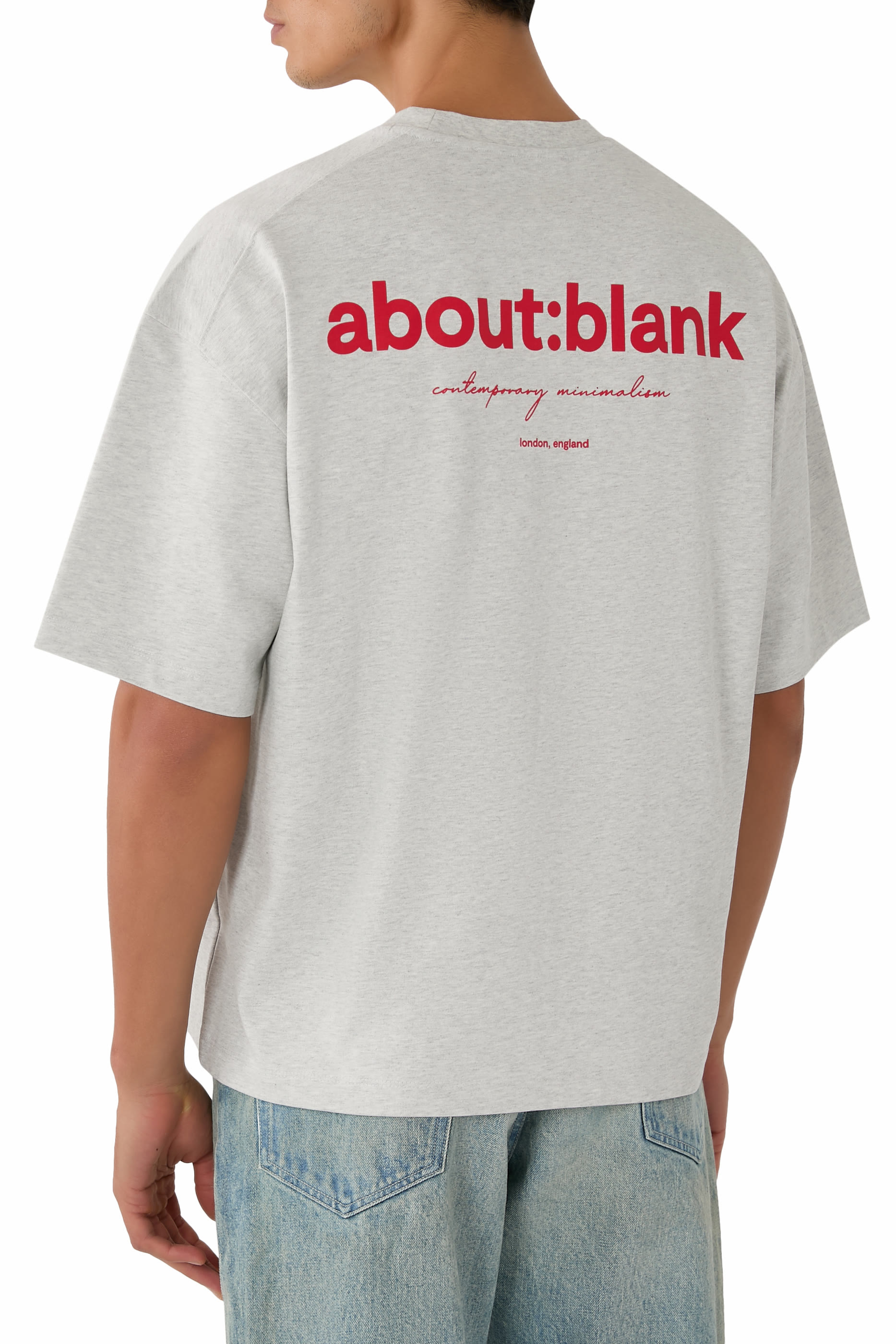 تيشيرت بقصة مربعة