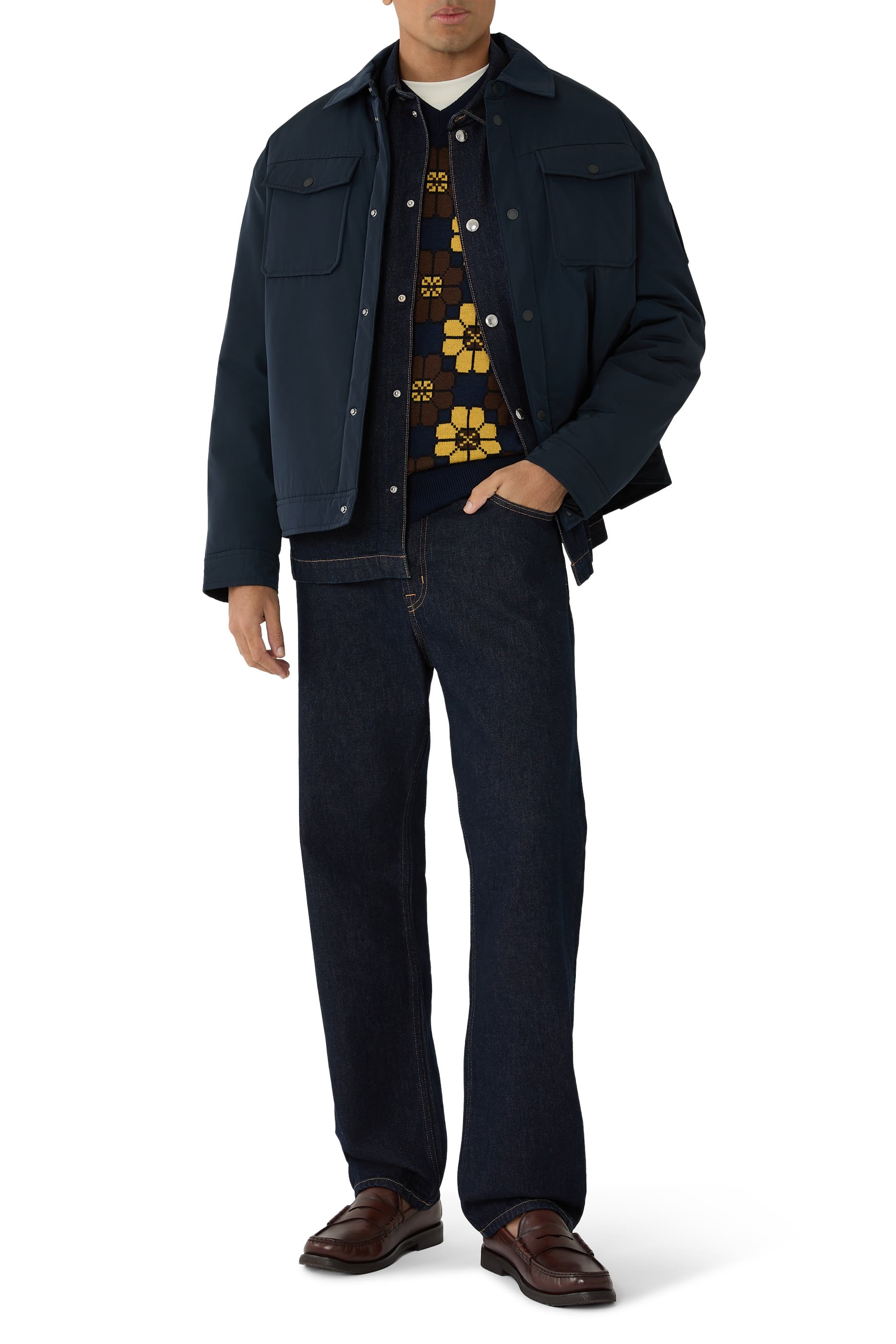 جاكيت بنمط قميص بأزرار