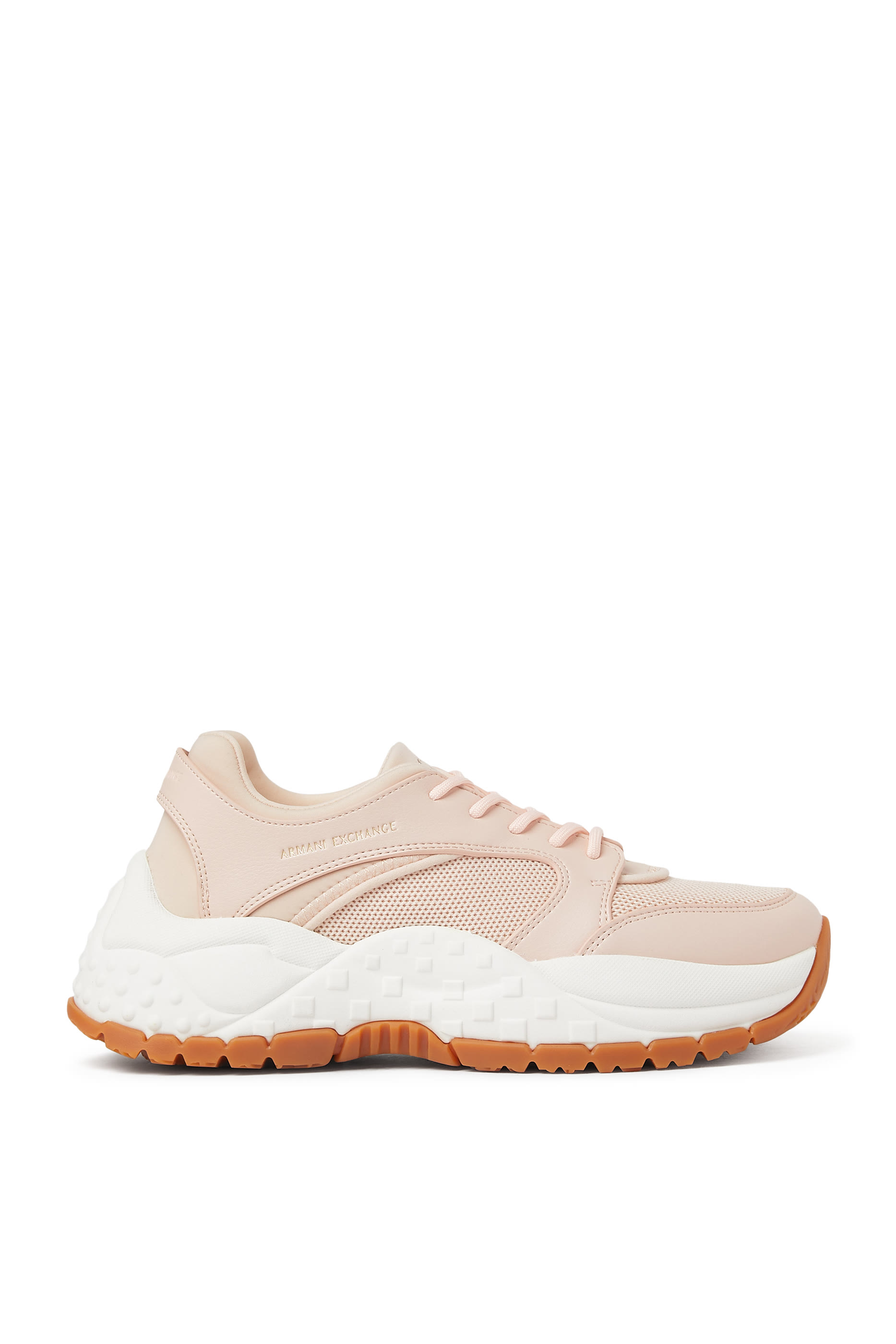 سنيكرز بشعار الماركة قماش معالج