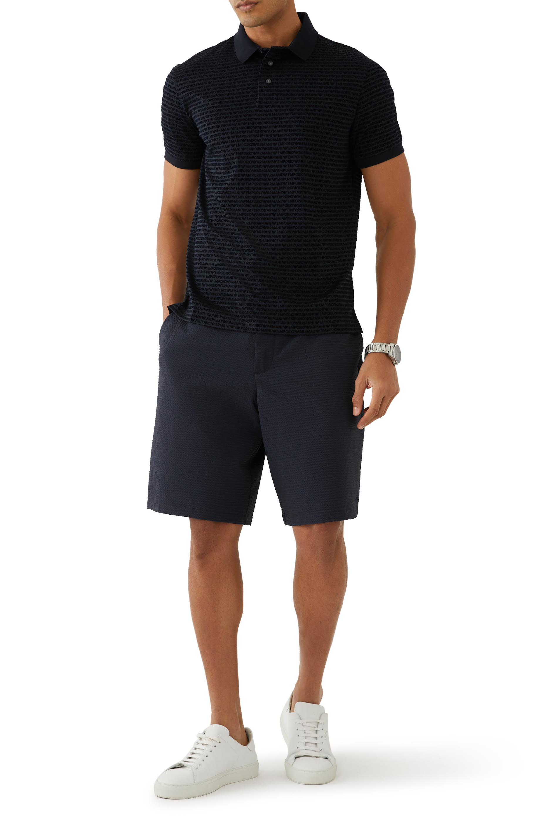 قميص بشعار الماركة بارز الملمس بالكامل