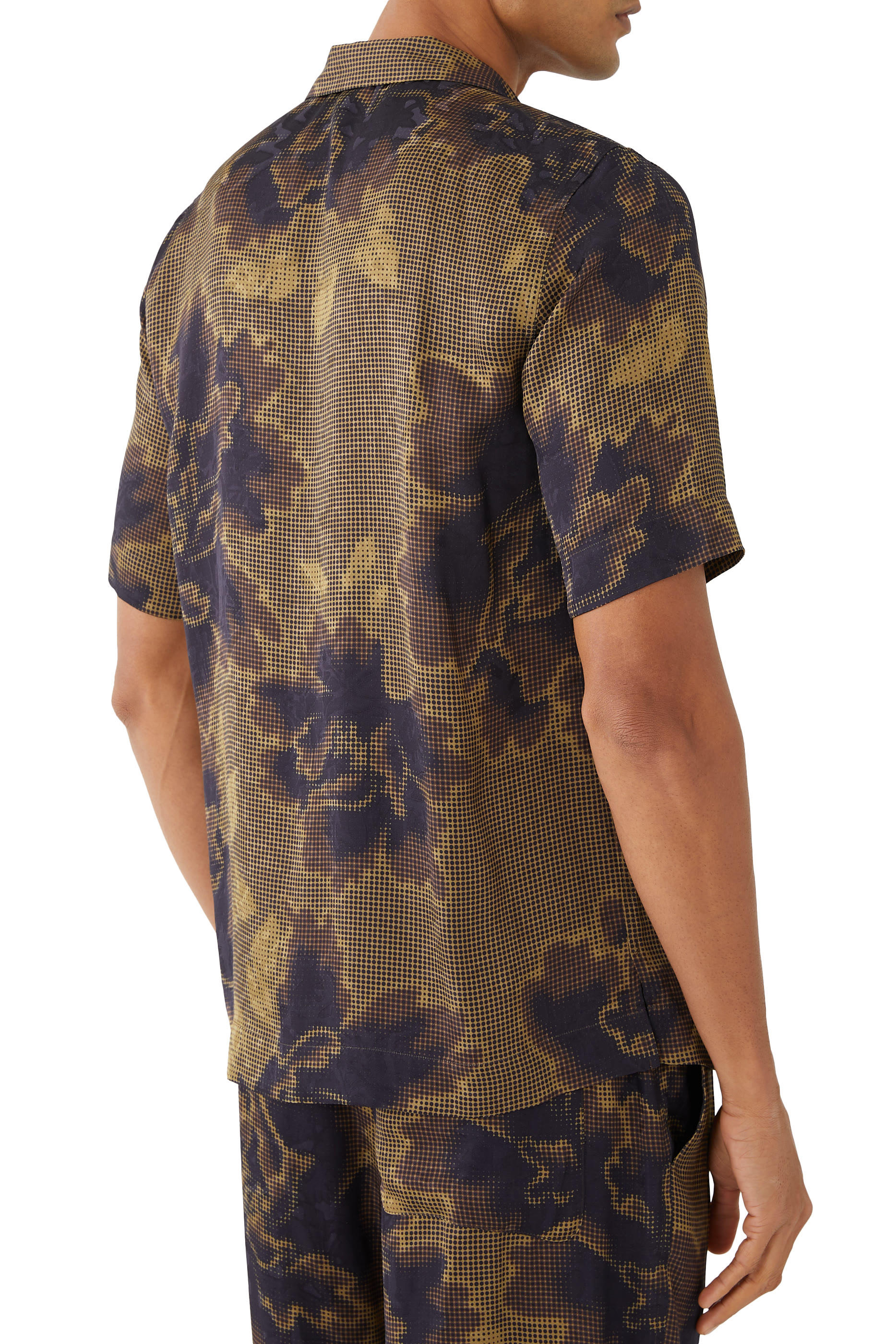 قميص كارلتون