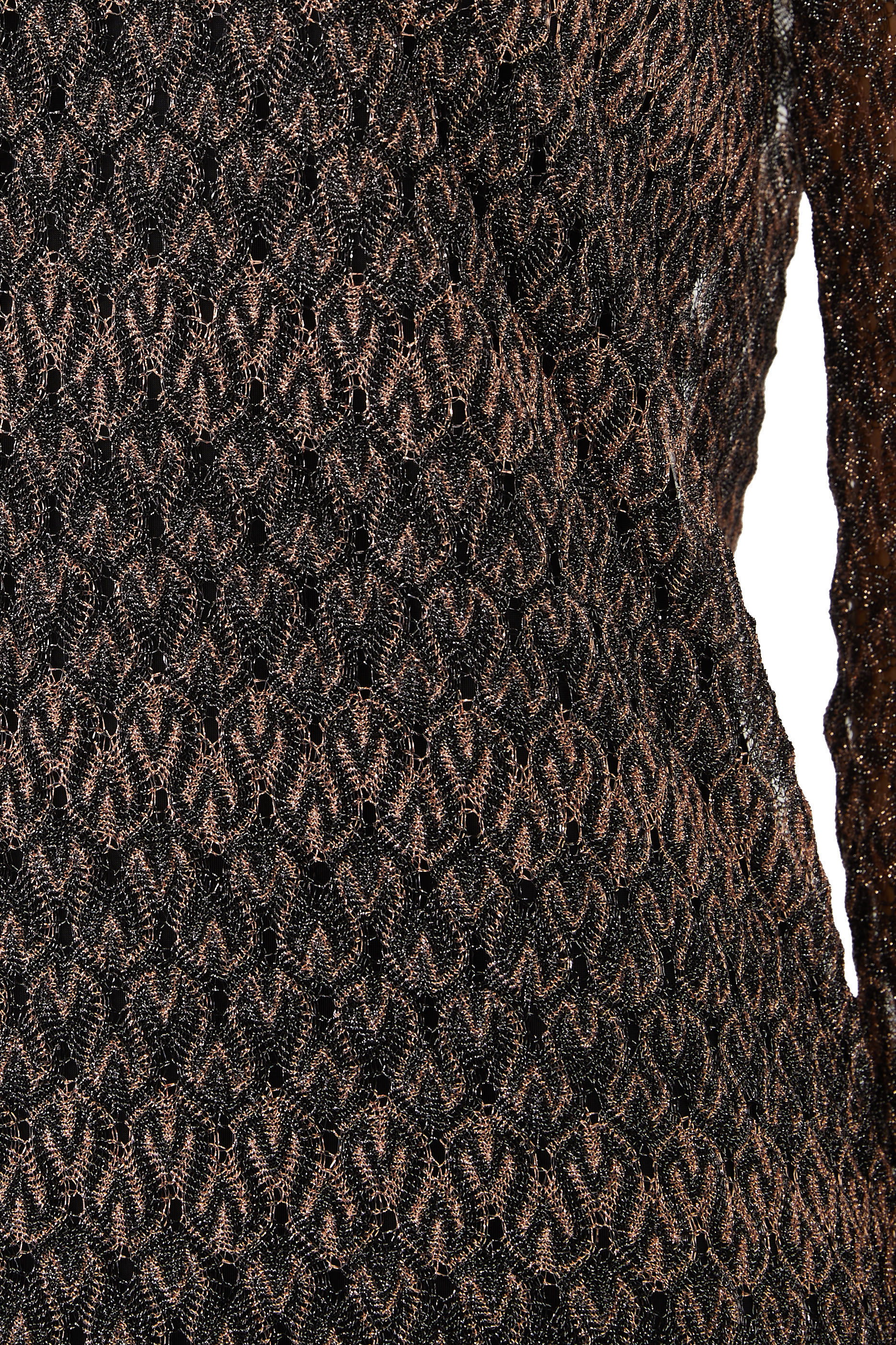 فستان لامع قصير بطبقة دانتيل شفافة