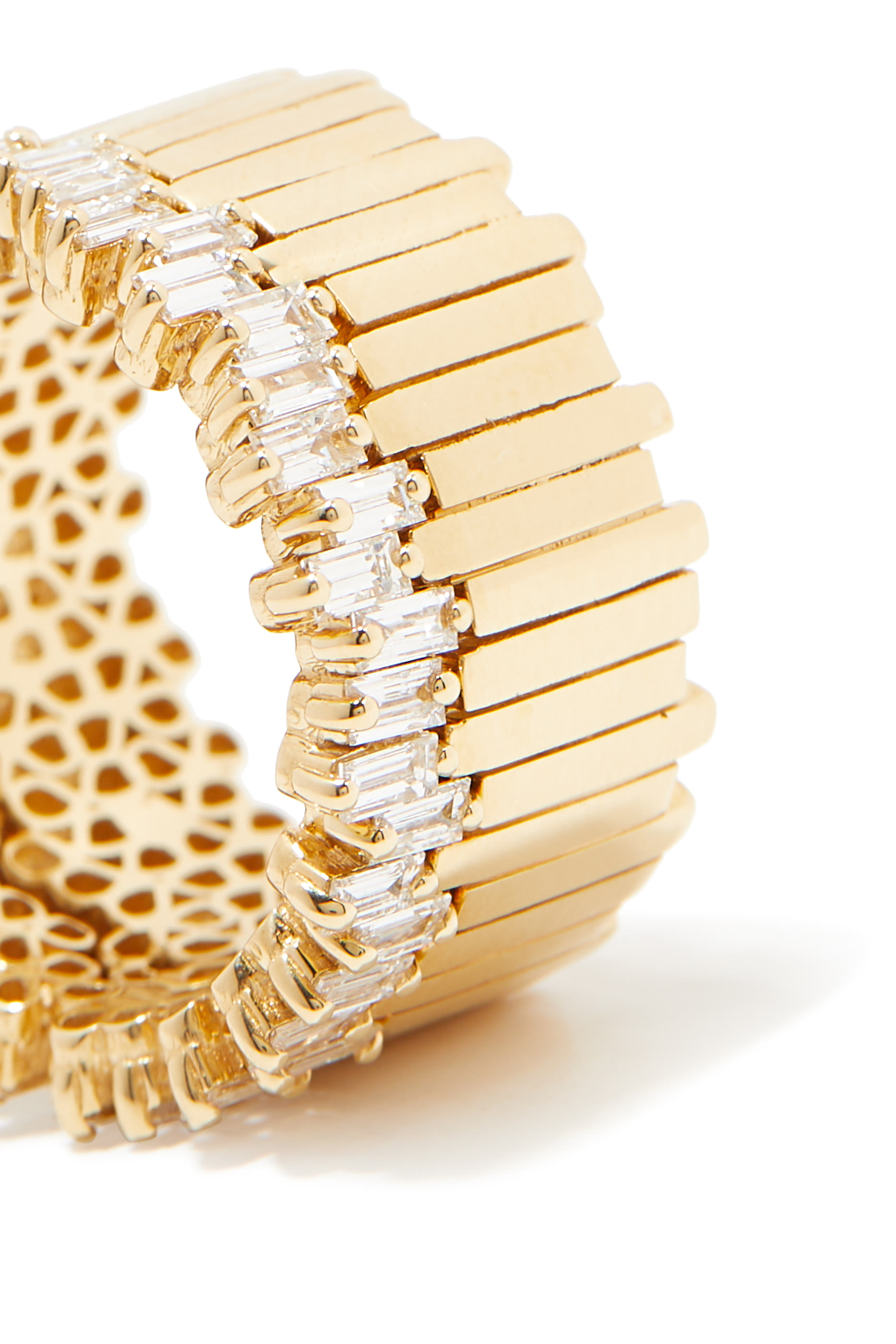 خاتم اتيرنيتي بتصميم طبقتين مرصع بالألماس ذهب عيار 18