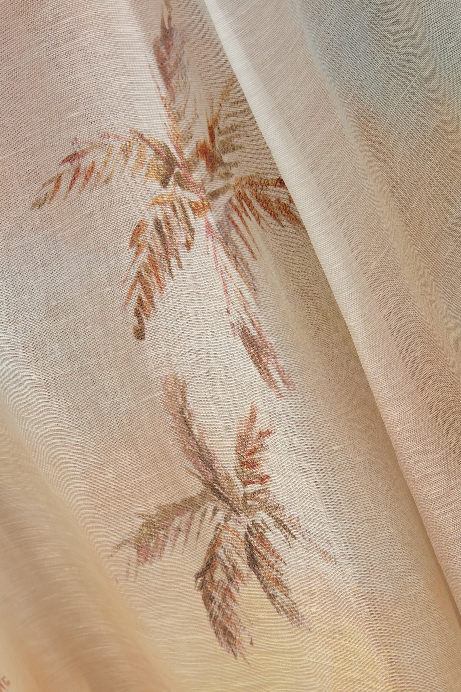 تنورة إيلومينيت بقصة طويلة