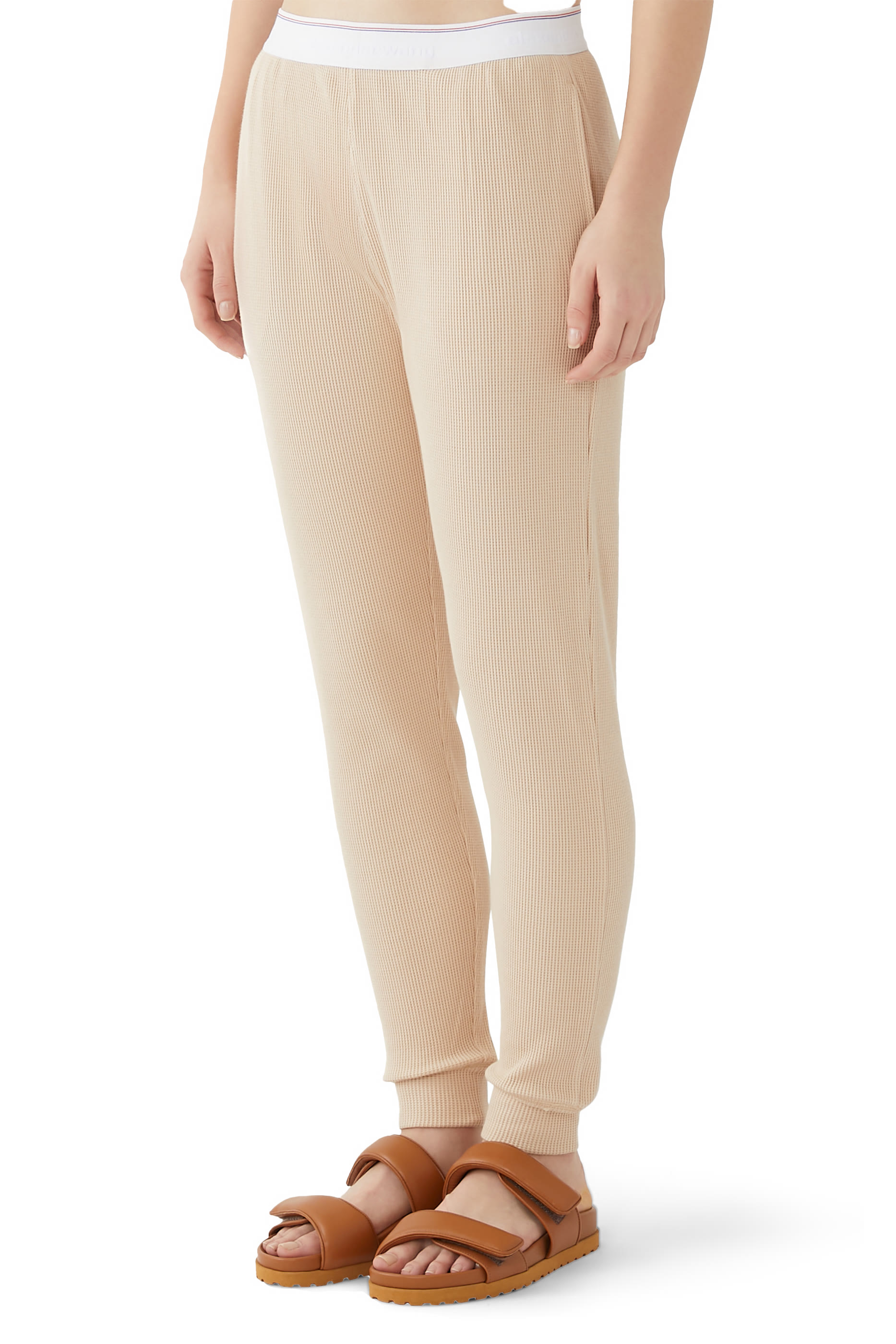 بنطال رياضي وافل مزين بكريستال مثبت حراريا