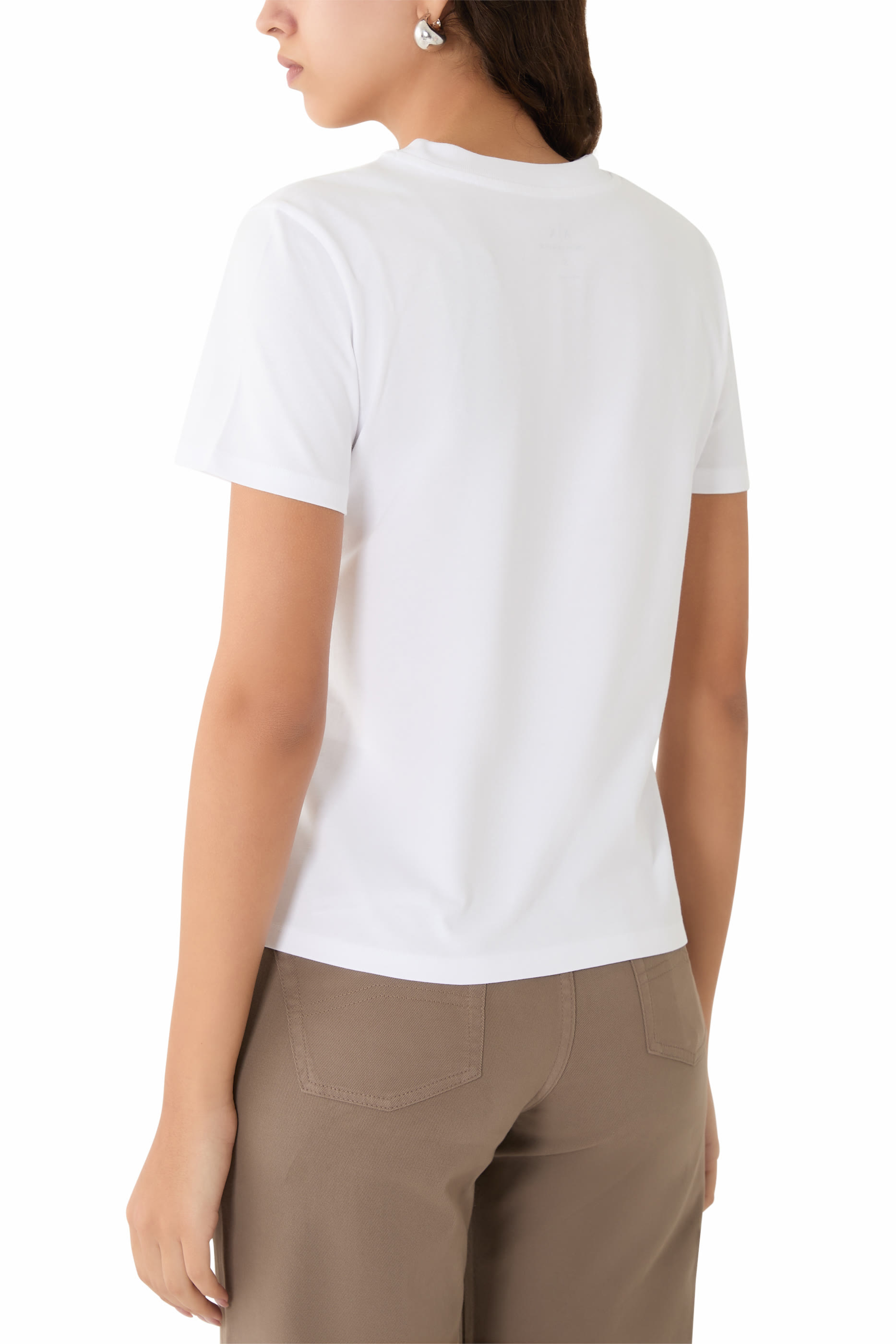 تيشيرت بقصة عادية بشعار الماركة