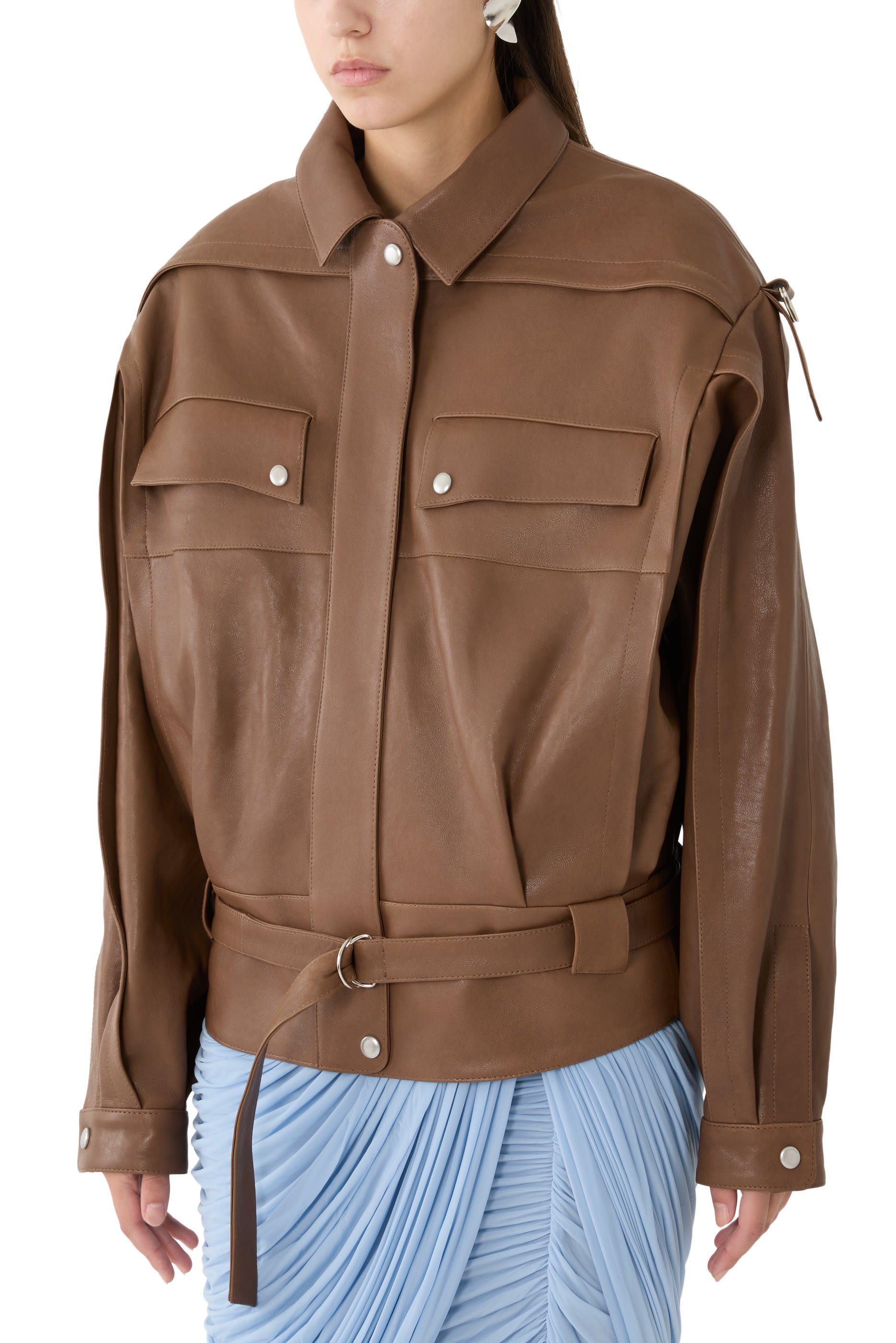 جاكيت بقصة فضفاضة جلد