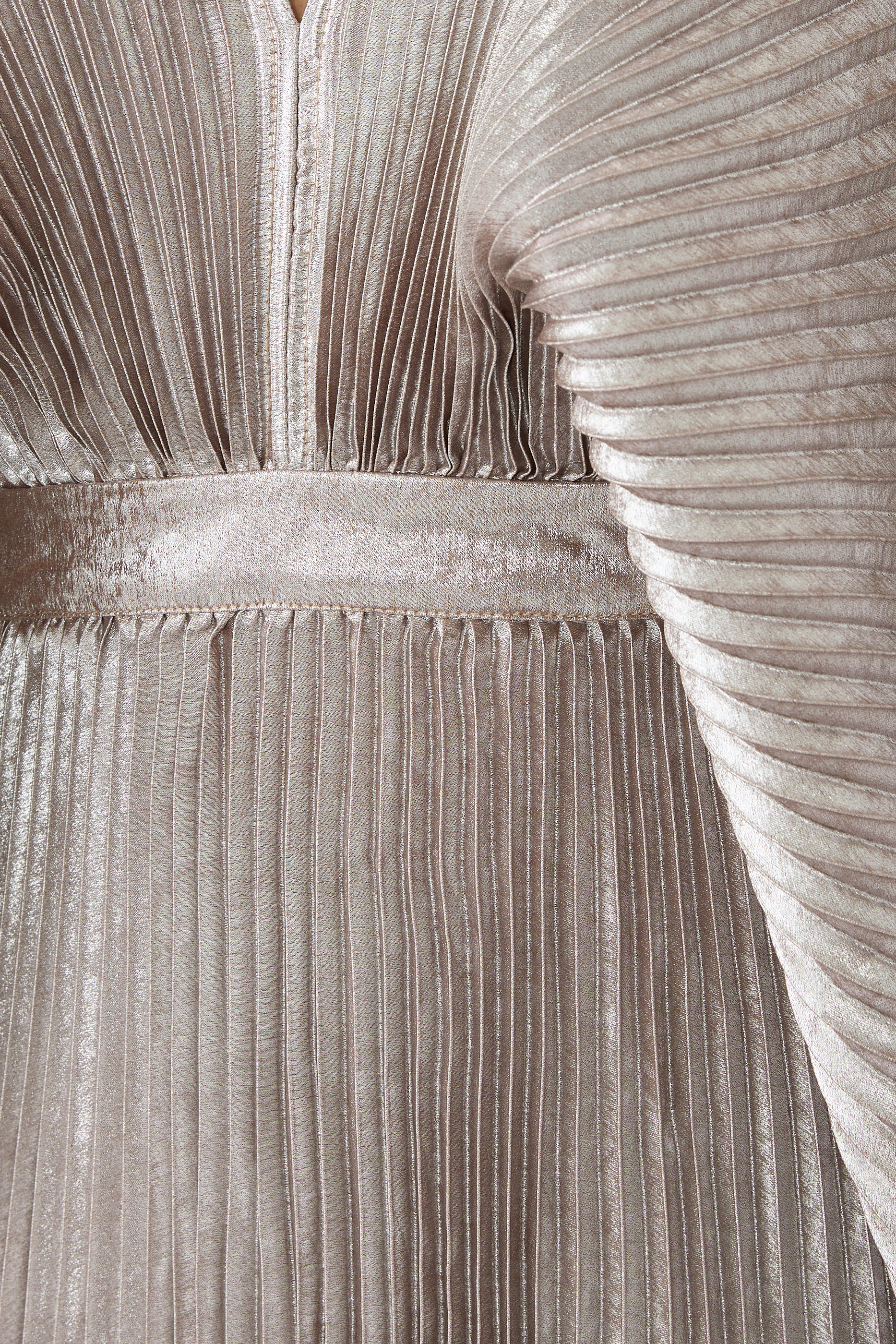 فستان سهرة فيرساي بطيات