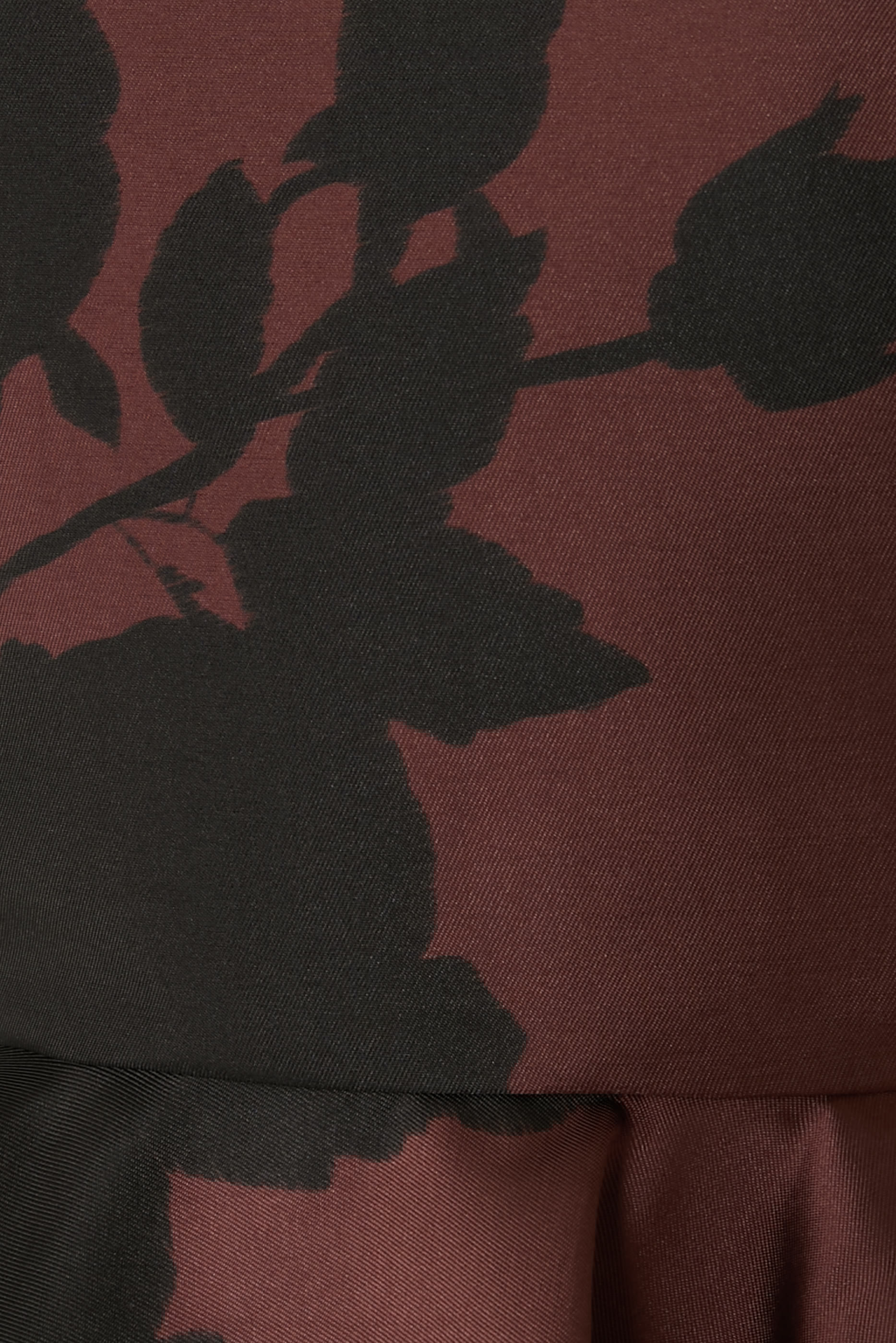 بلوزة مزينة بطبعات أزهار