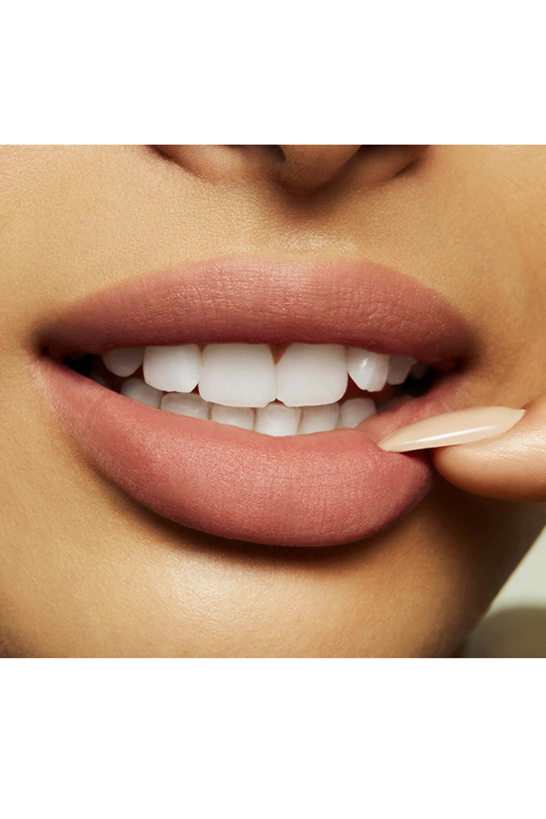 أحمر شفاه باودر كيس سائل