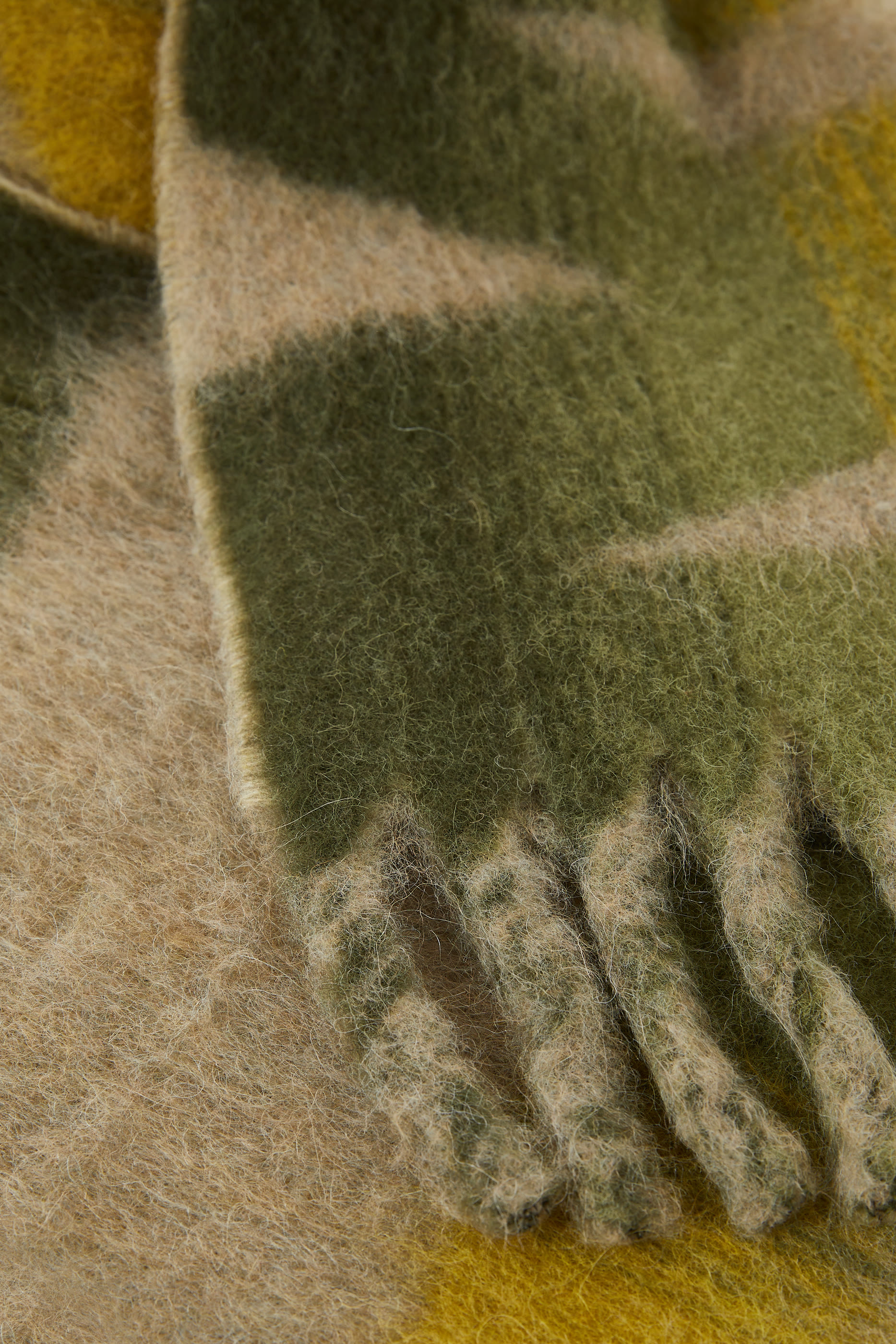 وشاح لوليانا