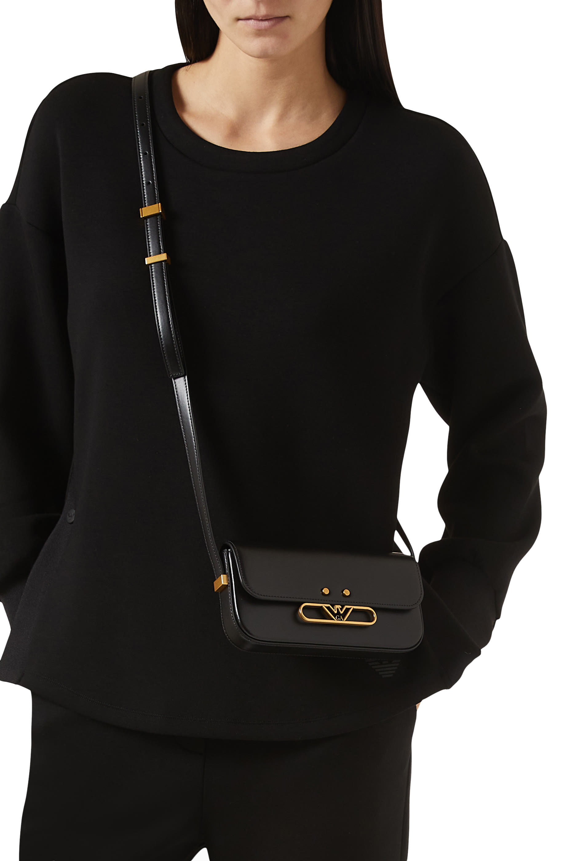 حقيبة كتف بحلية معدنية بشعار الماركة جلد ناعم