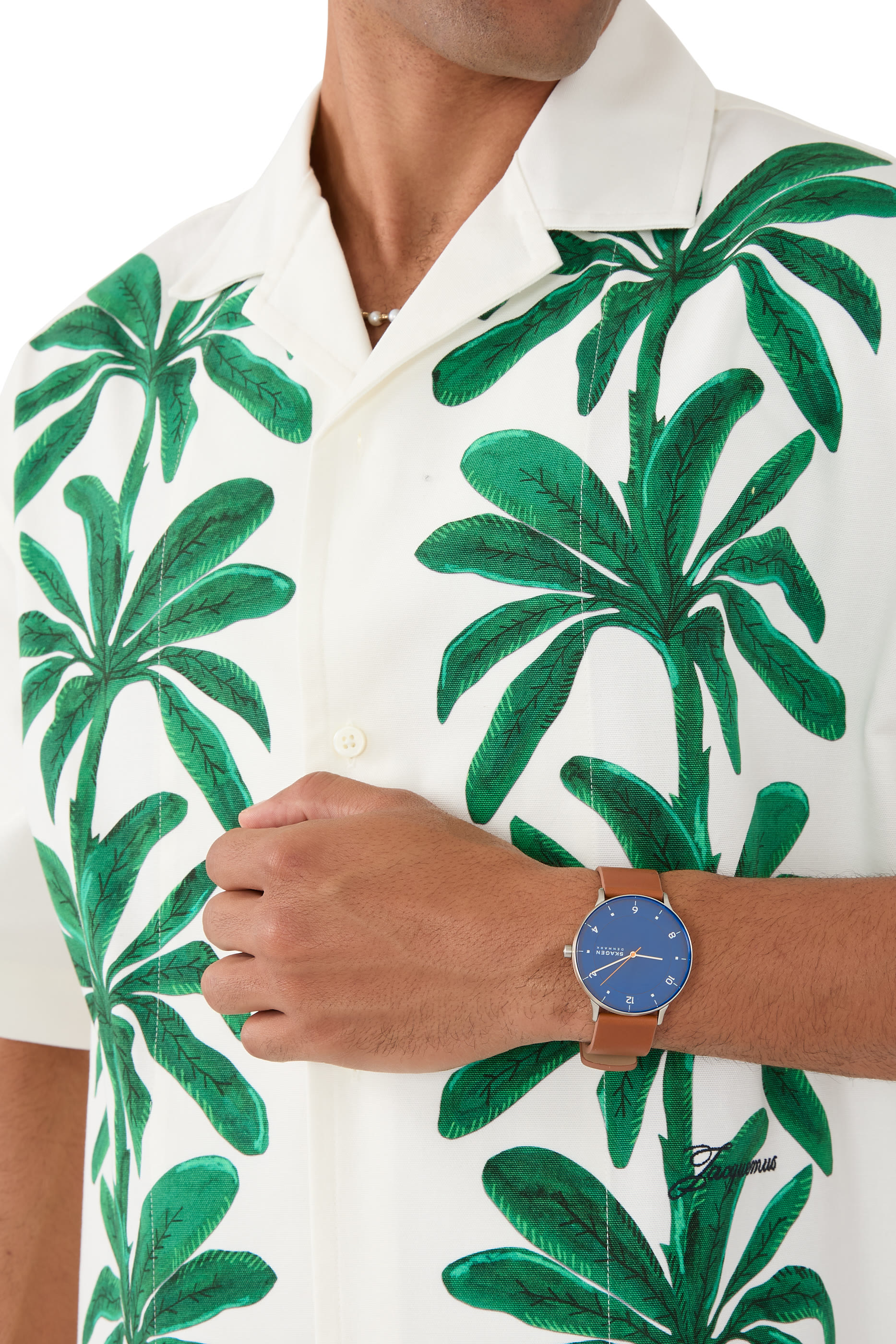 ساعة ريس بثلاث عقارب، جلد