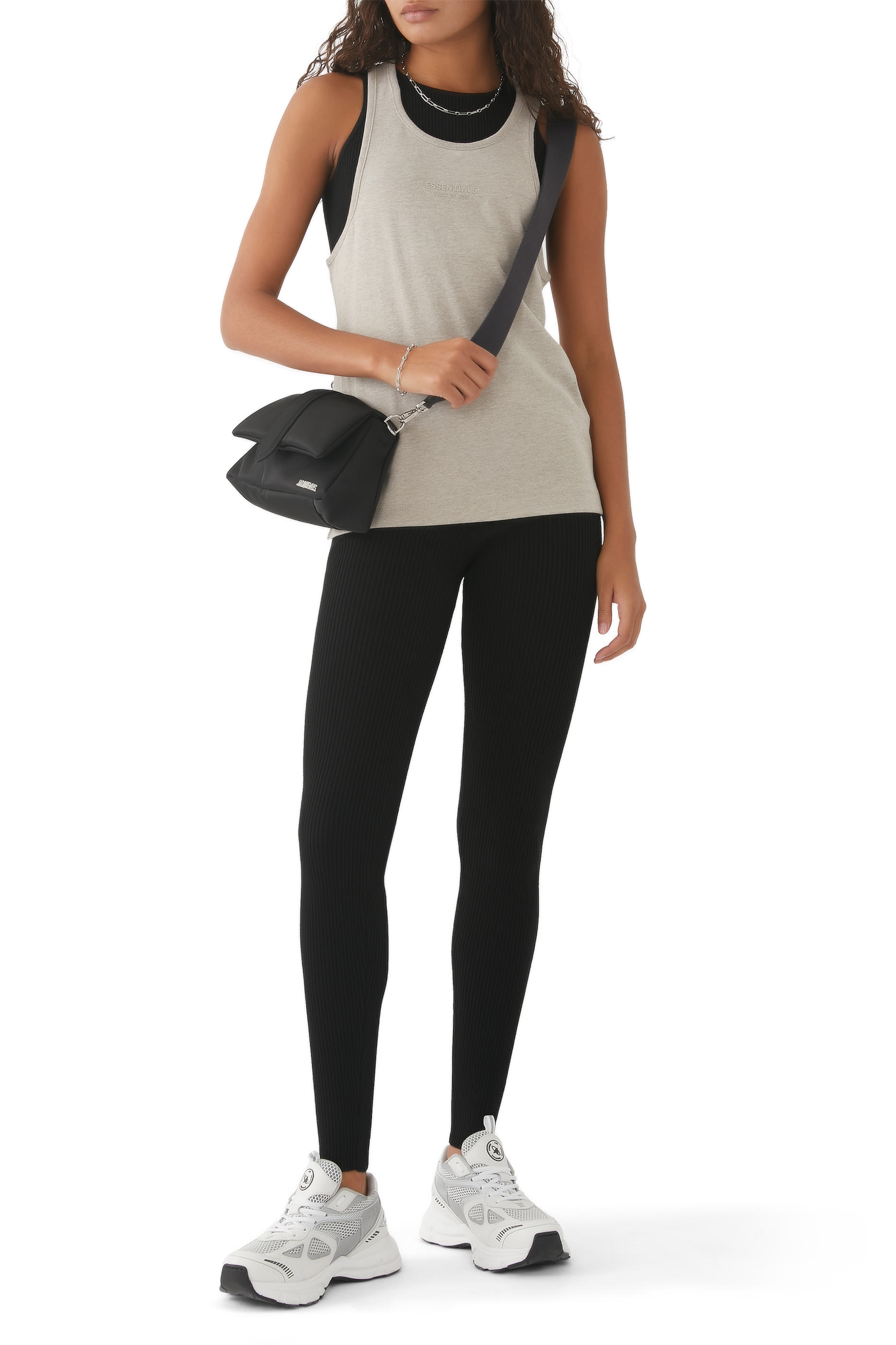 تيشيرت بلا أكمام بشعار اسنشالز