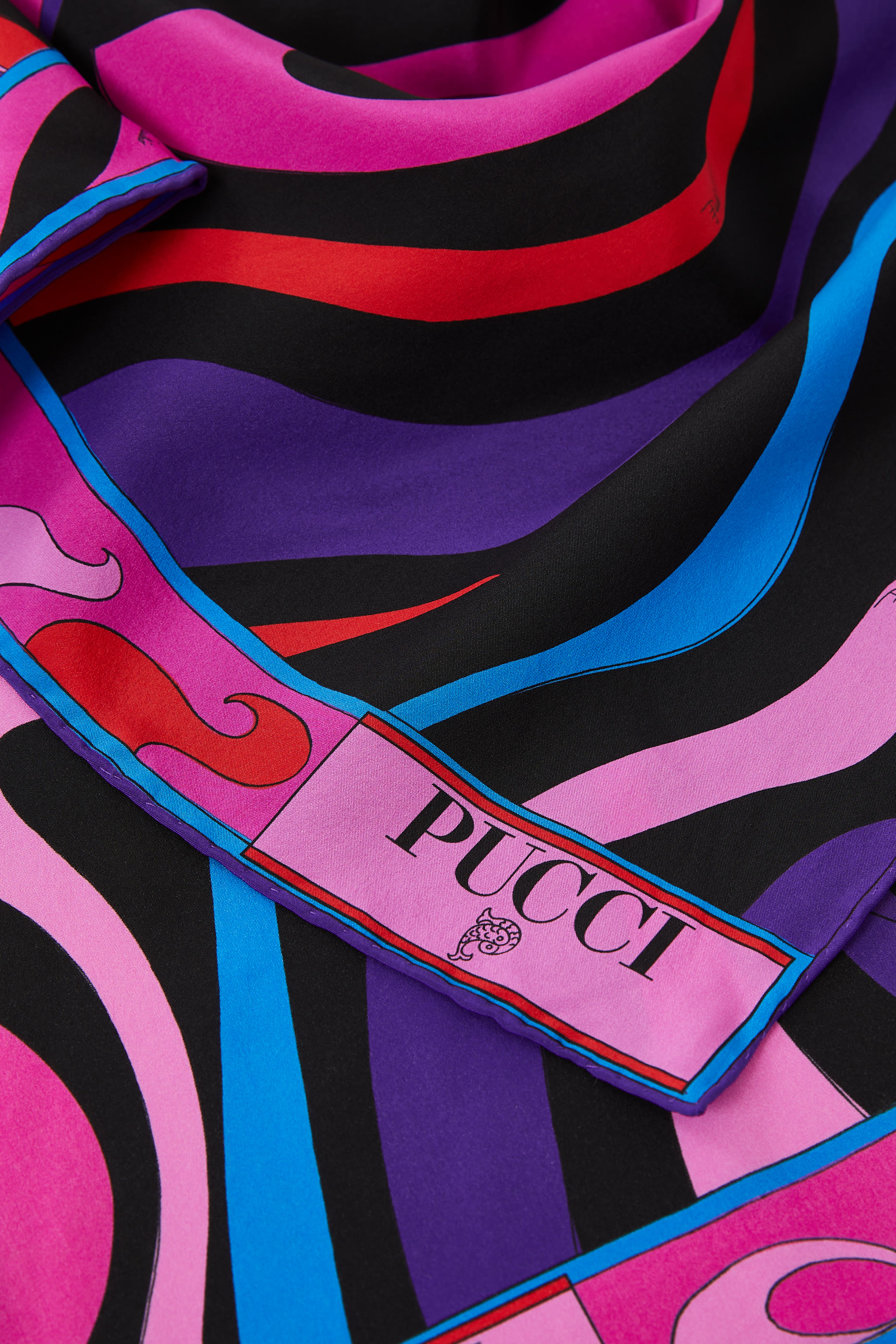 حجاب بطبعة مارمو حرير تويل