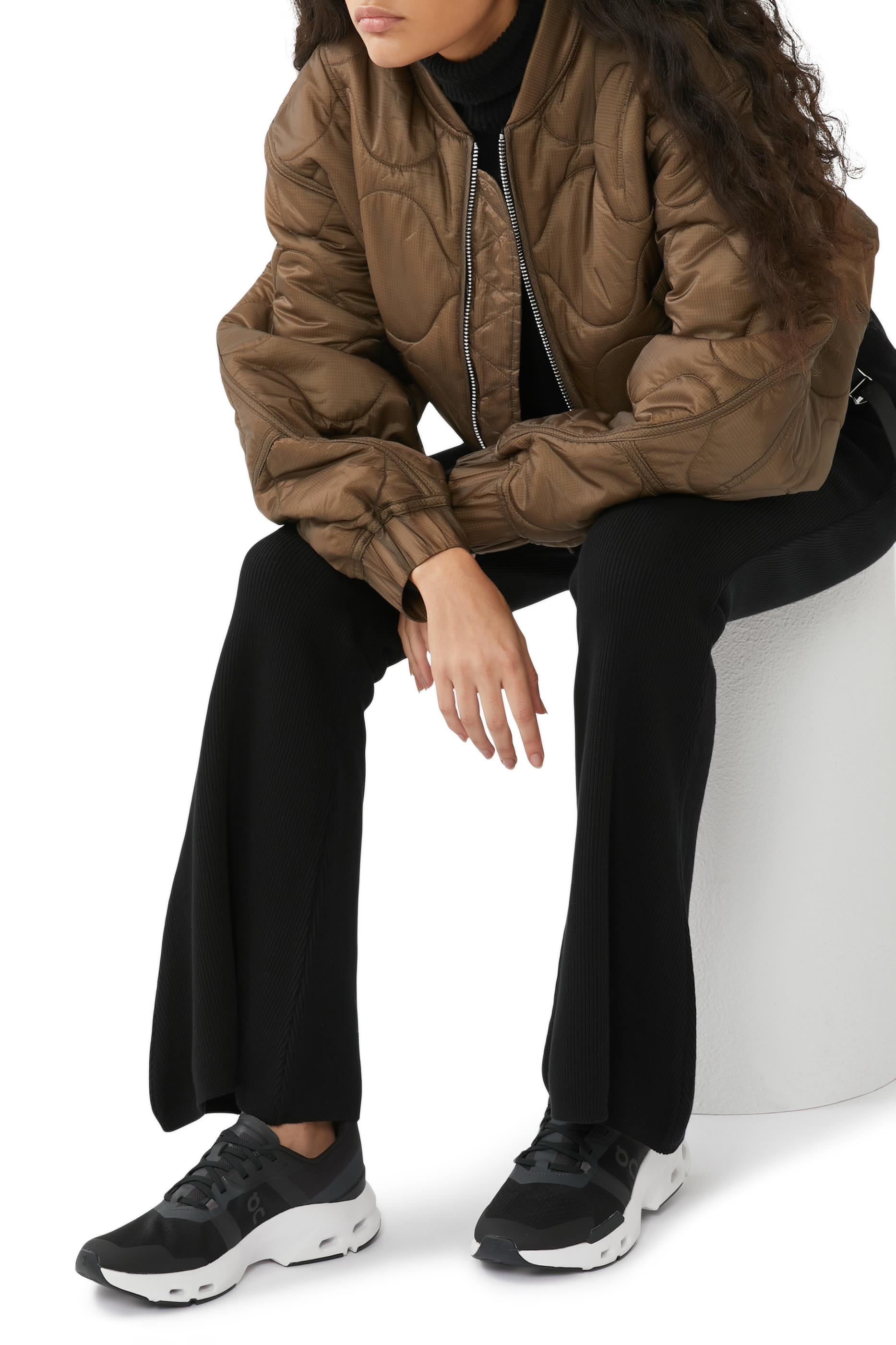 سنيكرز كلاودبالس للنساء