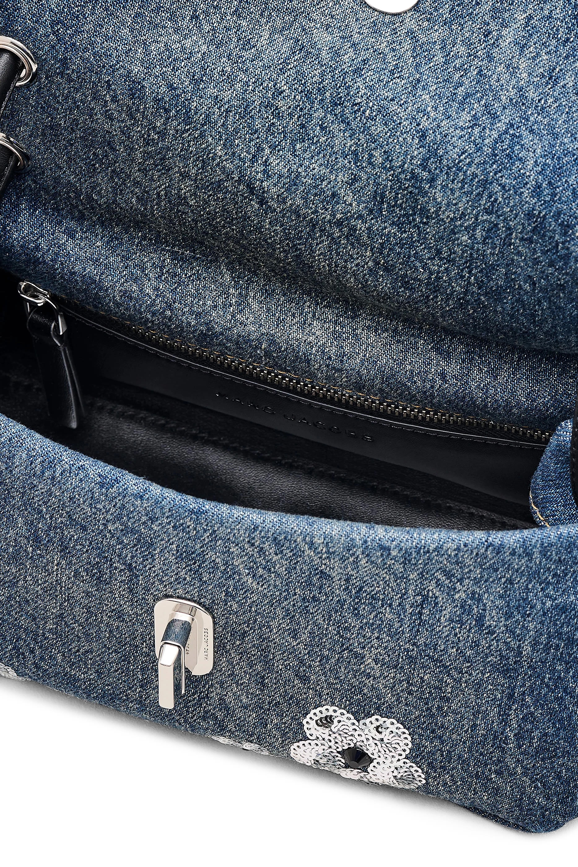 حقيبة دنيم صغيرة بتصميم مزدوج وتطريزات زهور بالترتر