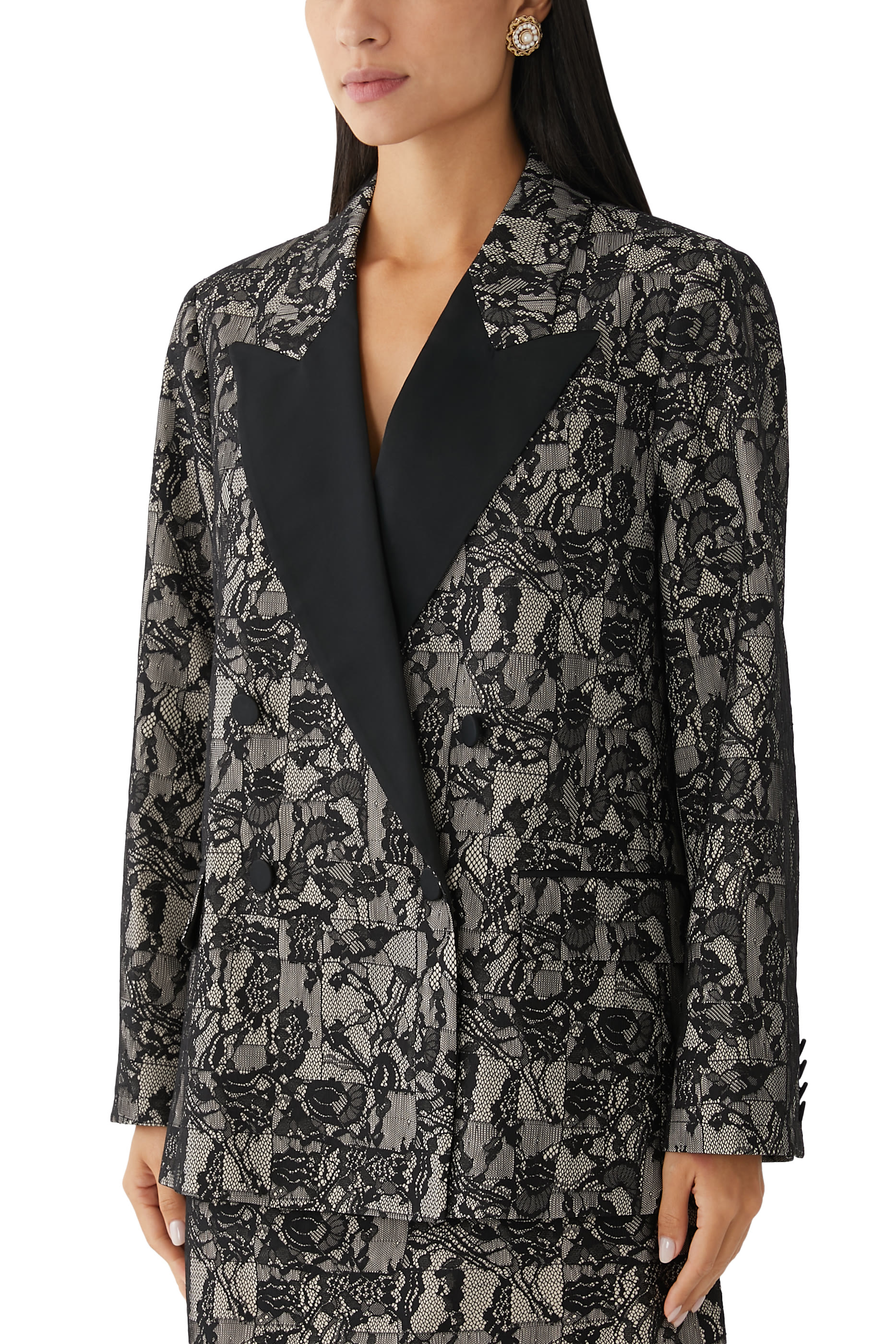 جاكيت جايدن بنقشة مربعات وتفاصيل دانتيل