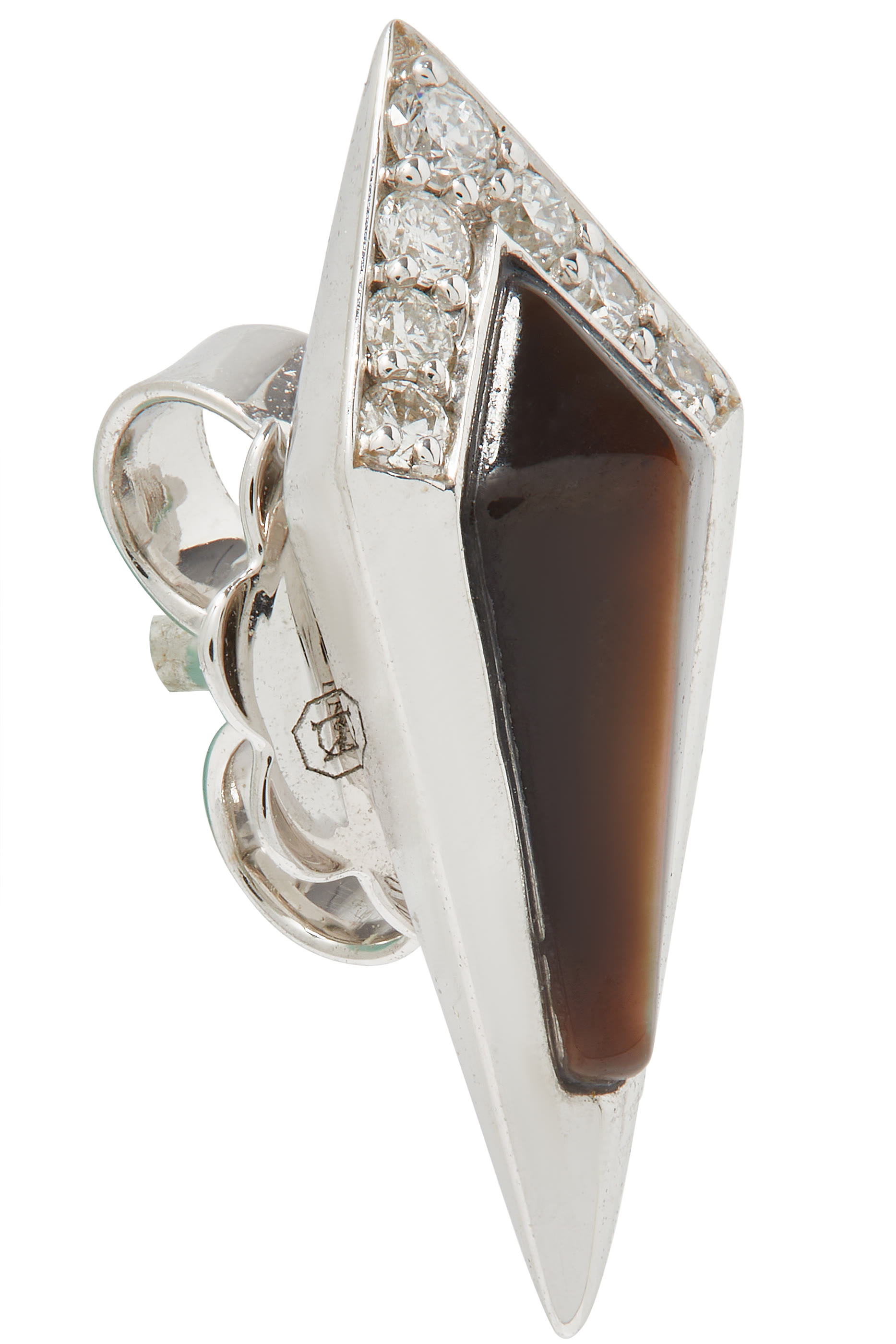 أقراط من عرق اللؤلؤ