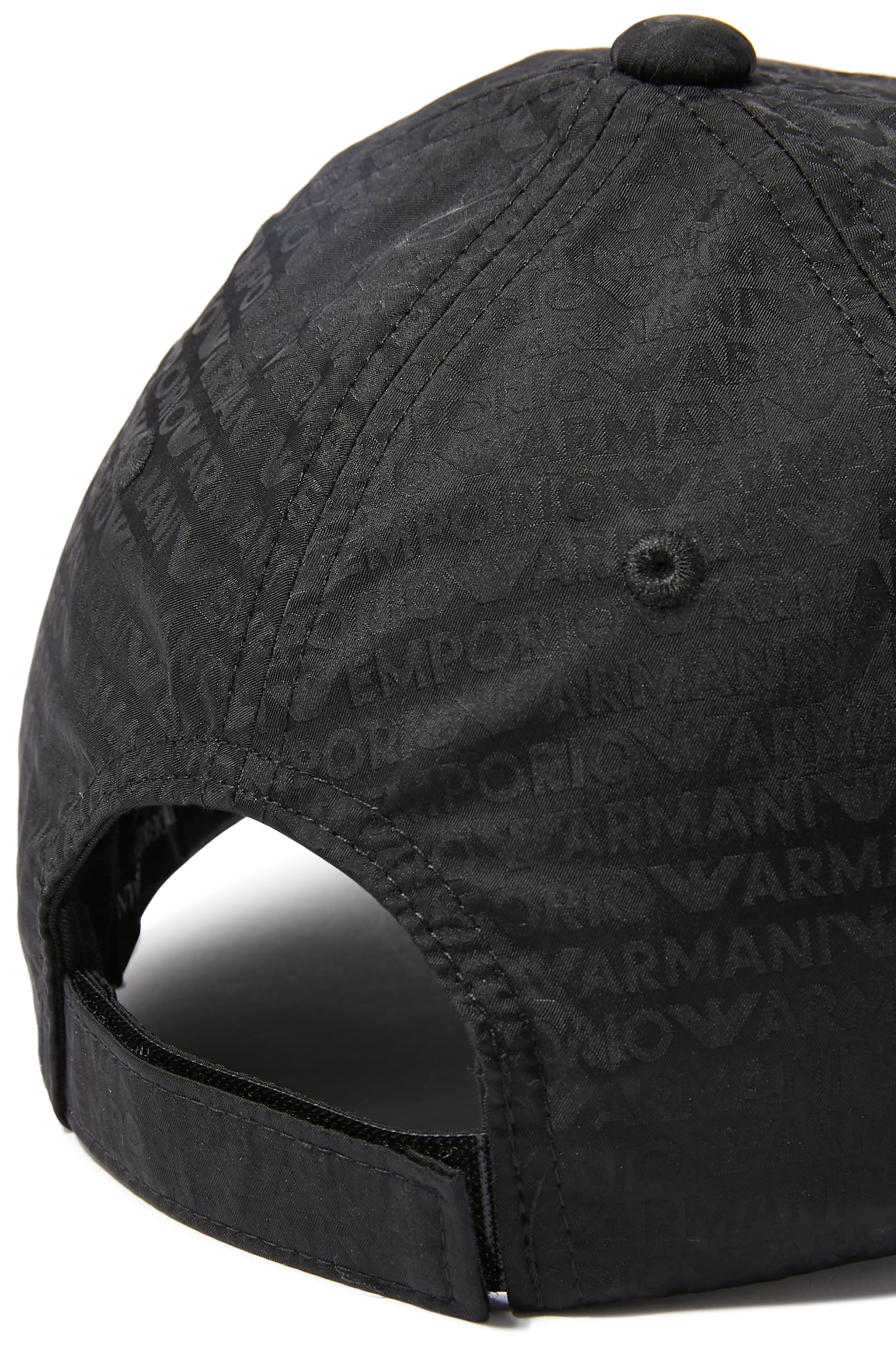 كاب بيسبول بشعار الماركة