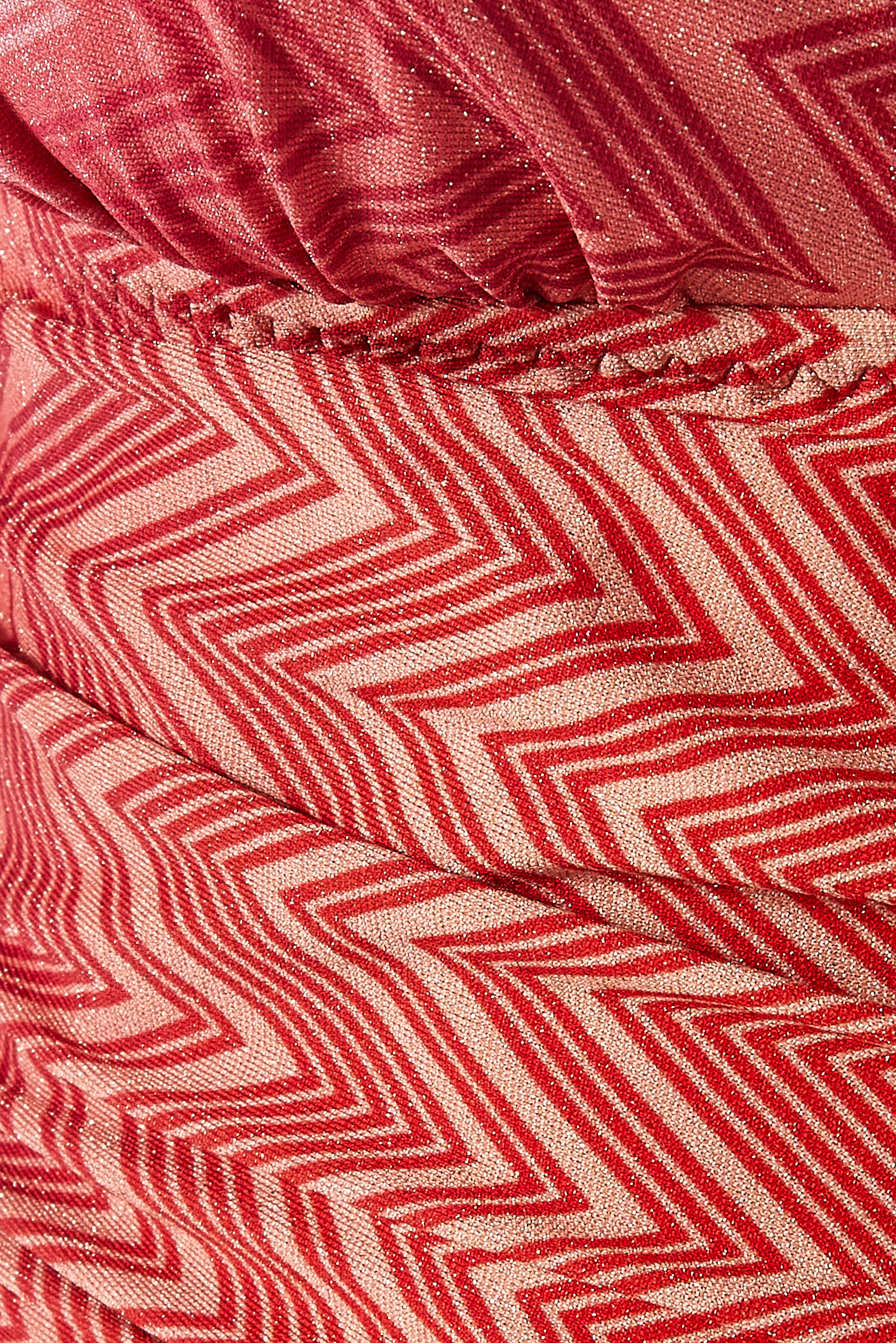 بدلة سباحة بتصميم قطعة واحدة بخطوط متعرجة نايلون مطاطي لاميه