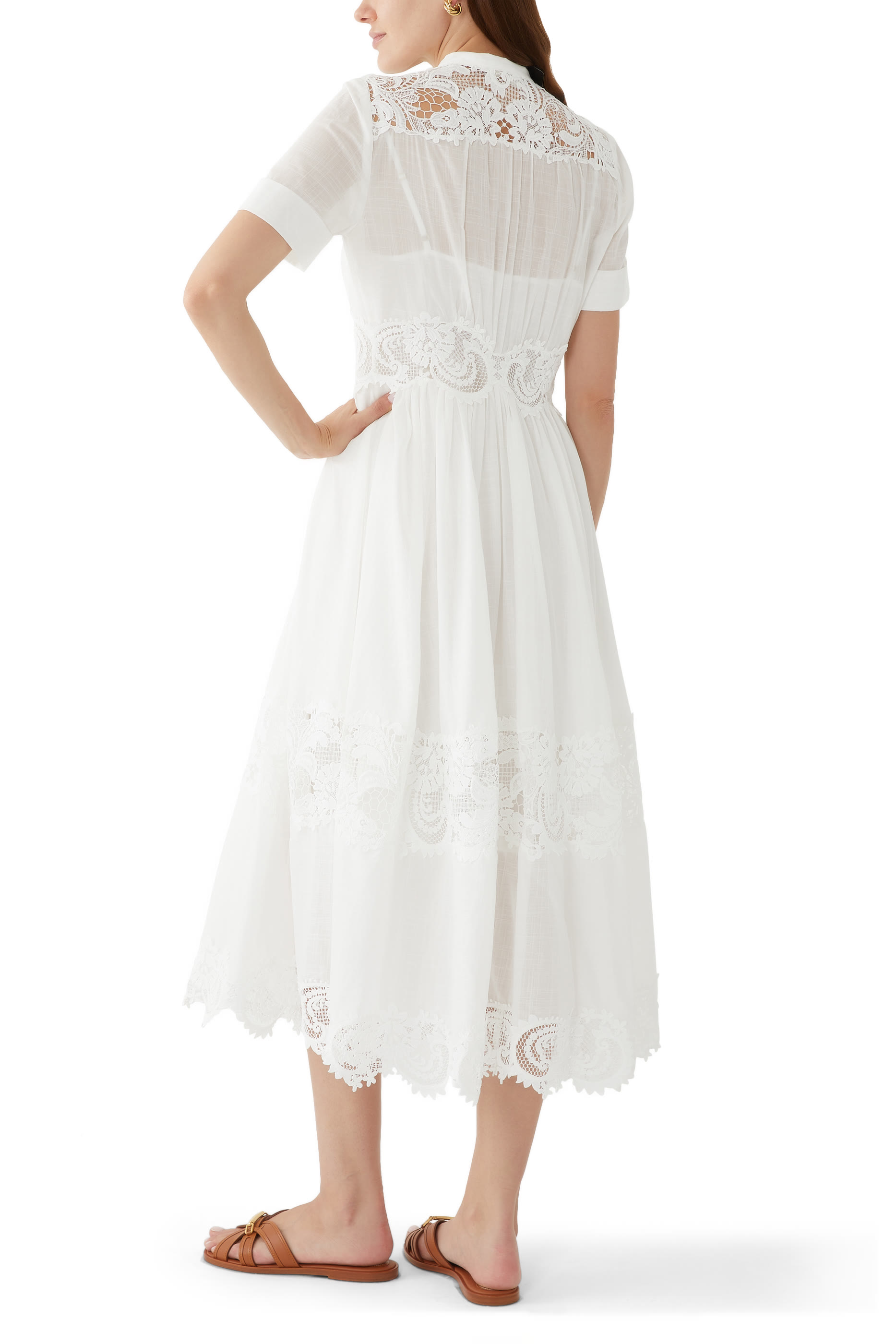 فستان بوب بقصة قصيرة وحواف دانتيل