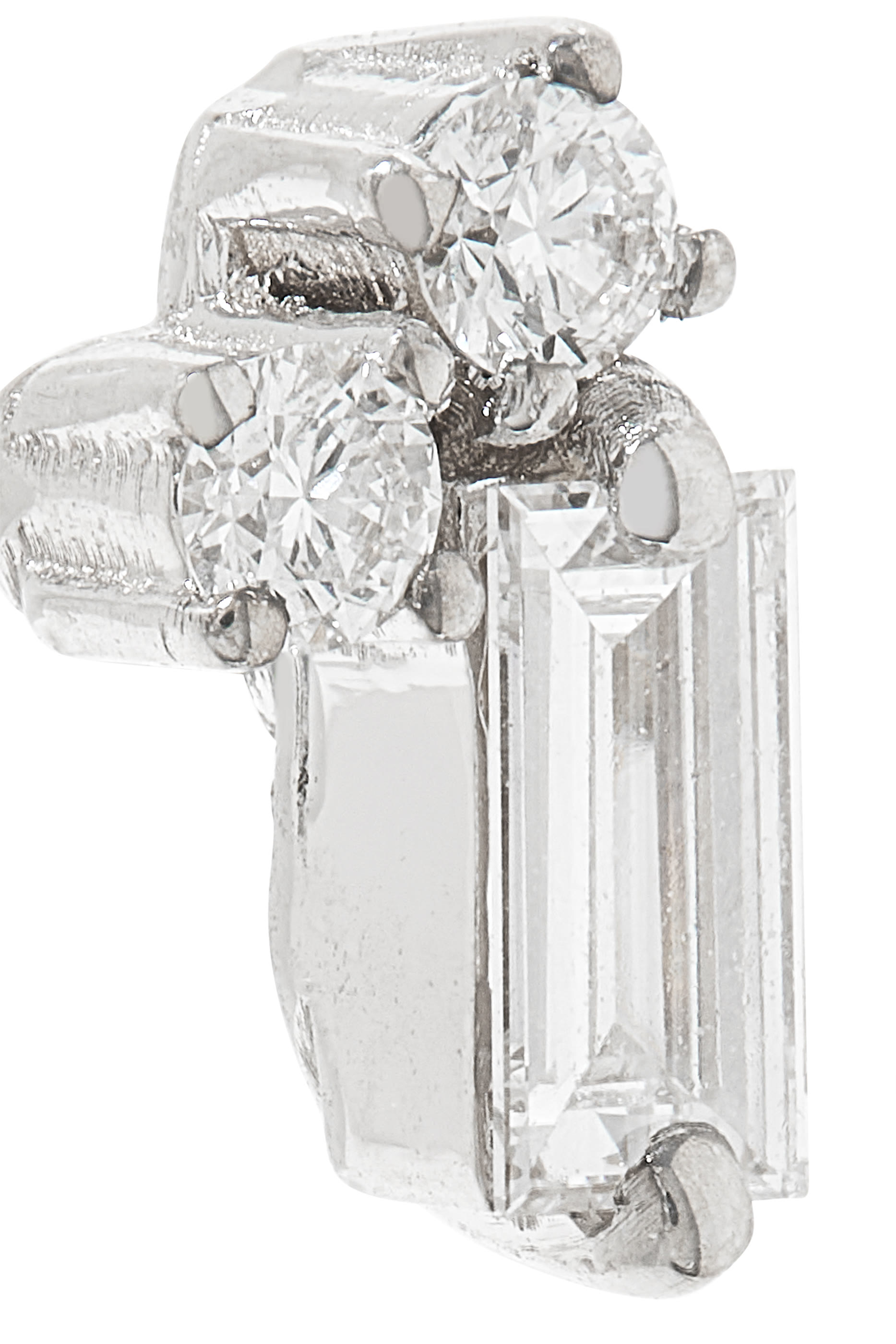 أقراط فايروركس مرصعة بماس مستطيل ذهب أبيض عيار 18