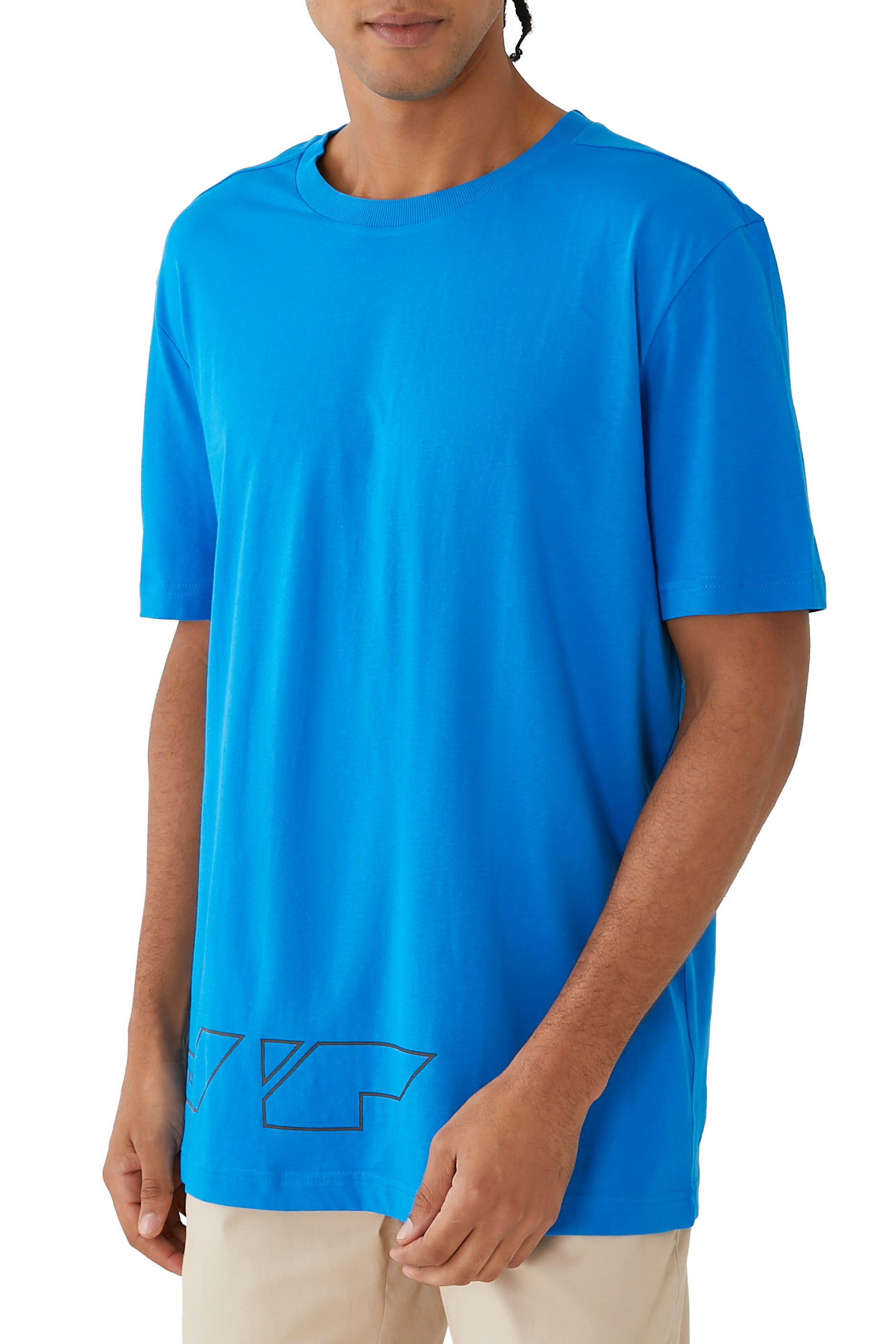 تيشيرت بأكمام قصيرة