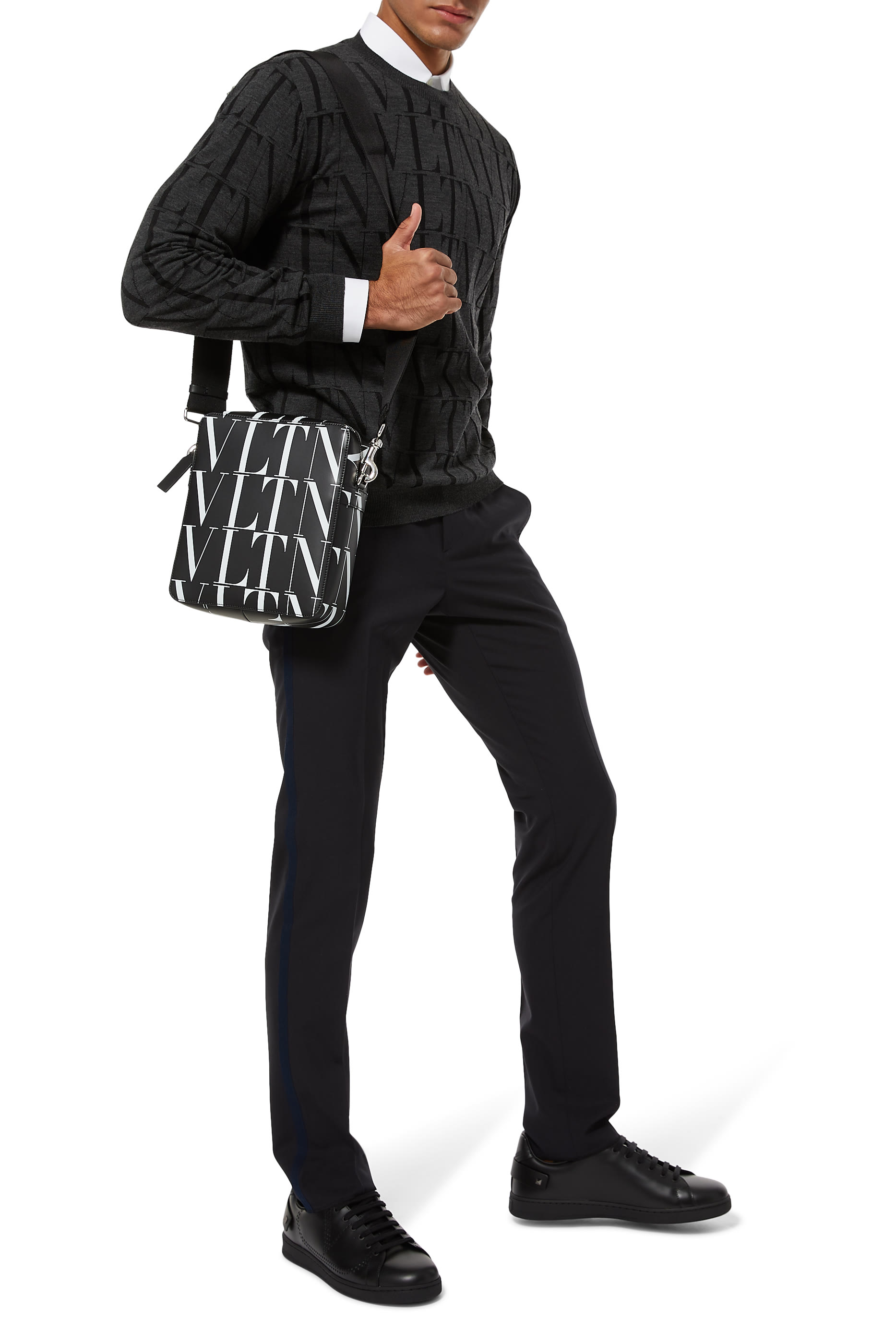 كنزة جيرسيه بشعار VLTN