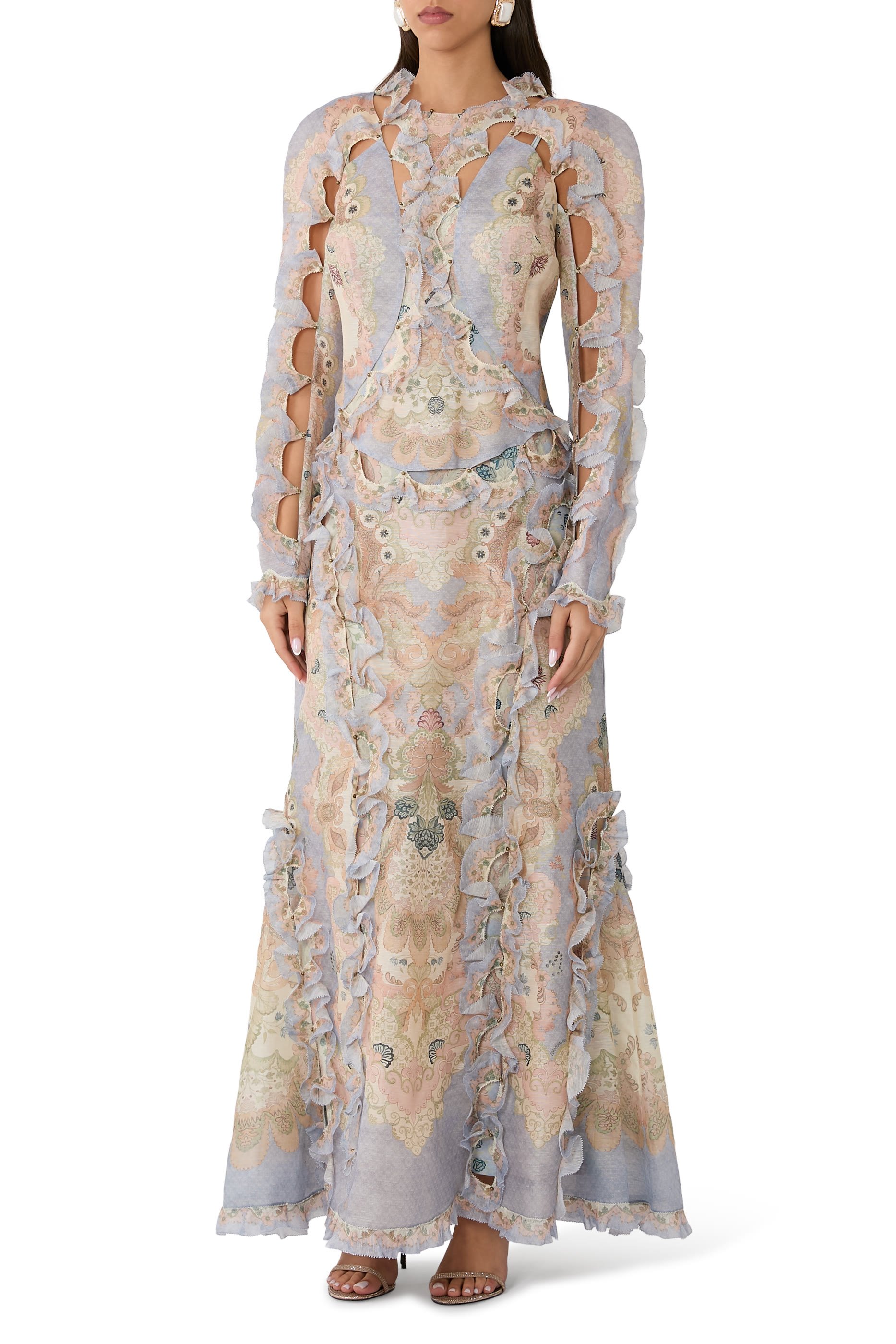 فستان ريبالين طويل بتفاصيل صدفية