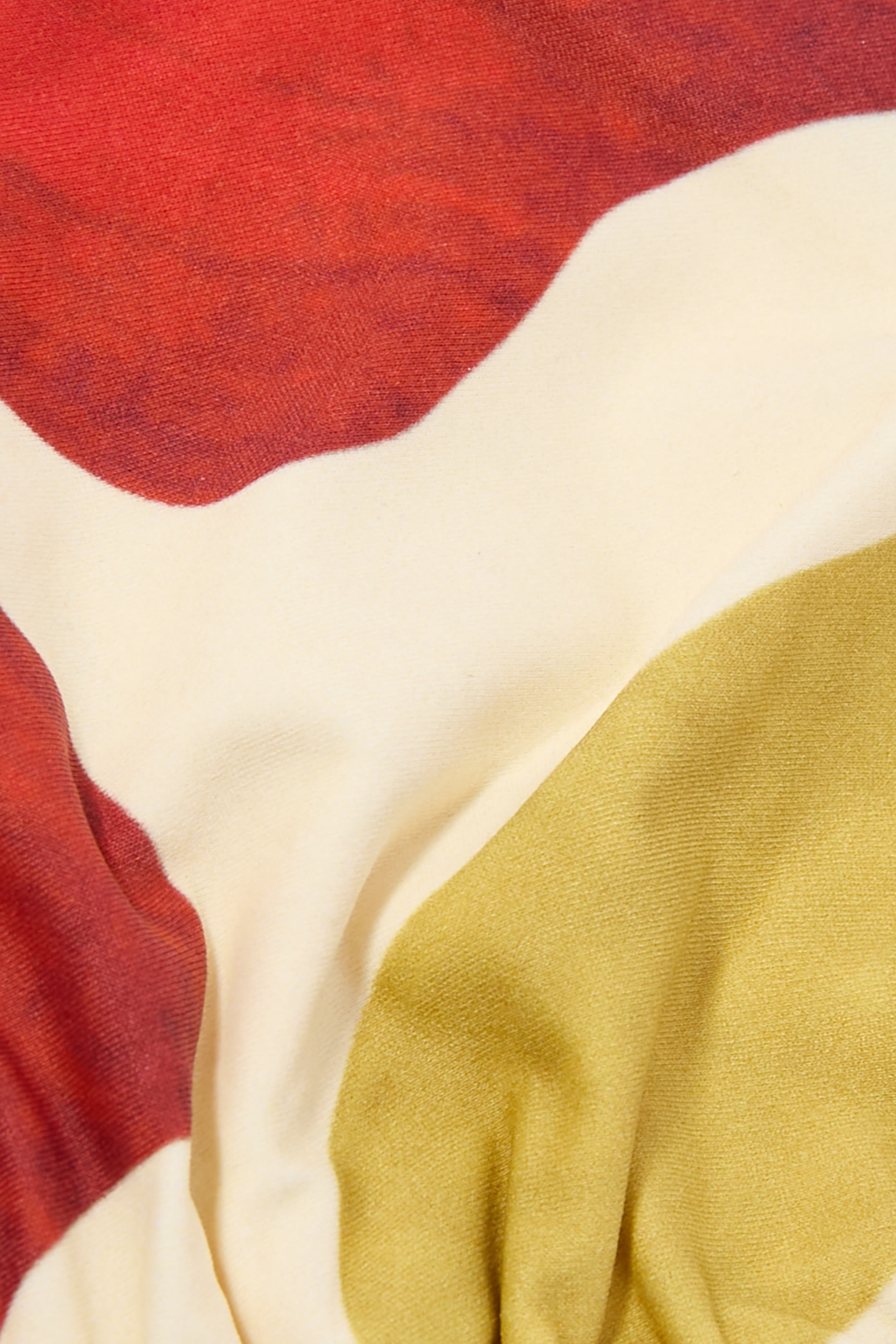 قطعة بيكيني علوية جولييتا بقوالب مثلثة وأربطة رفيعة