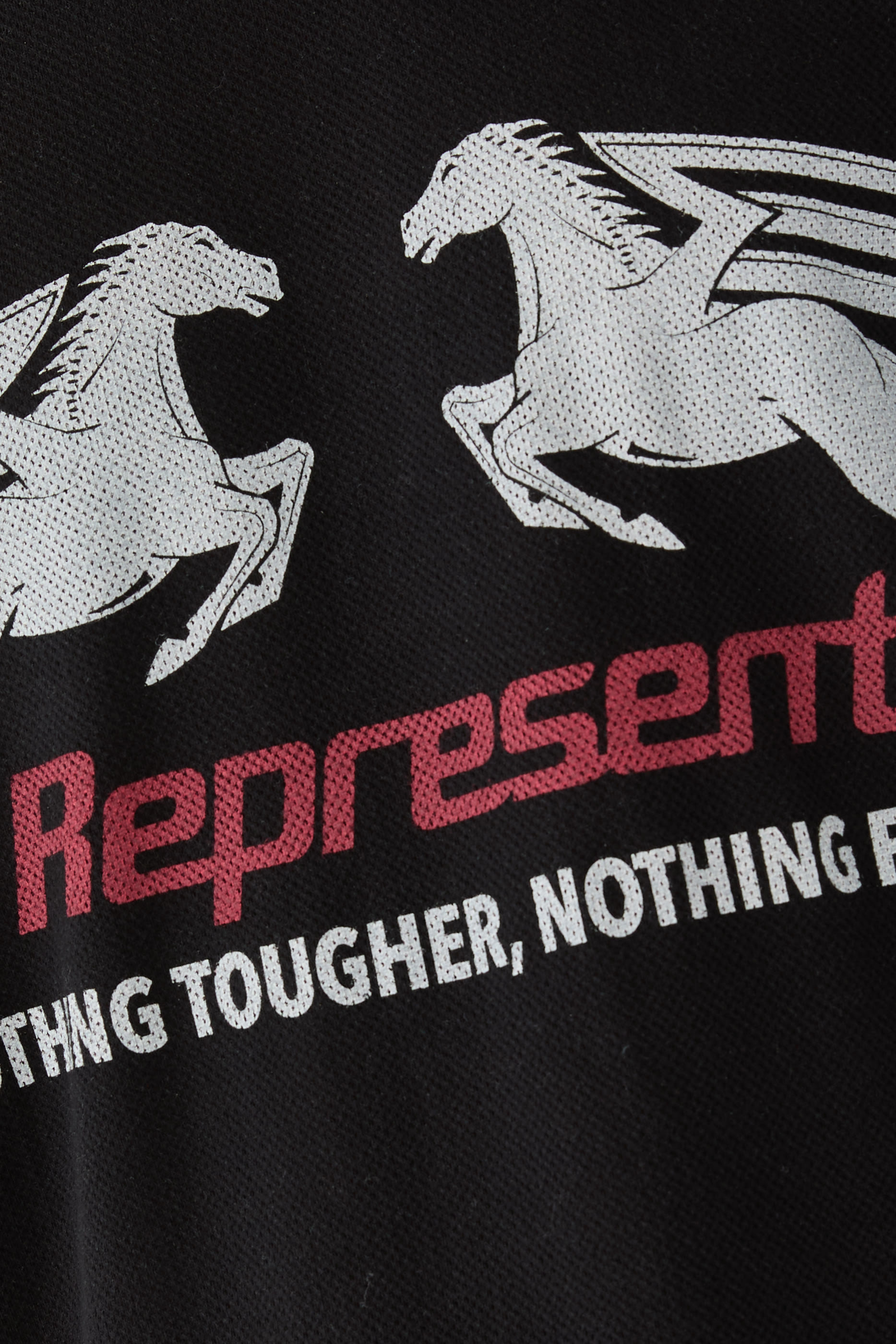 تيشيرت بأكمام طويلة وشعار بيجاسوس قماش شبكي