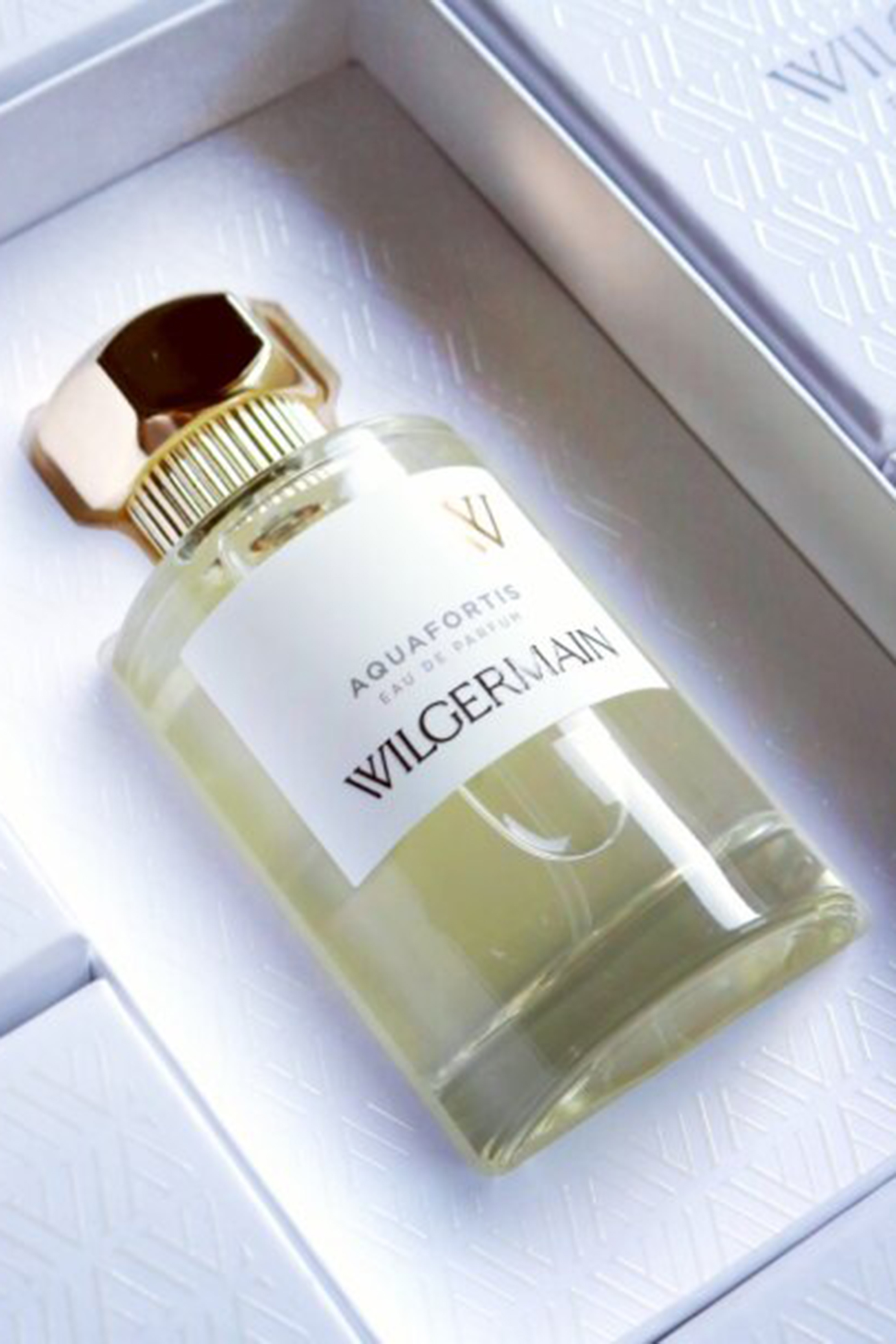 أو دو بارفان أكوافورتيس