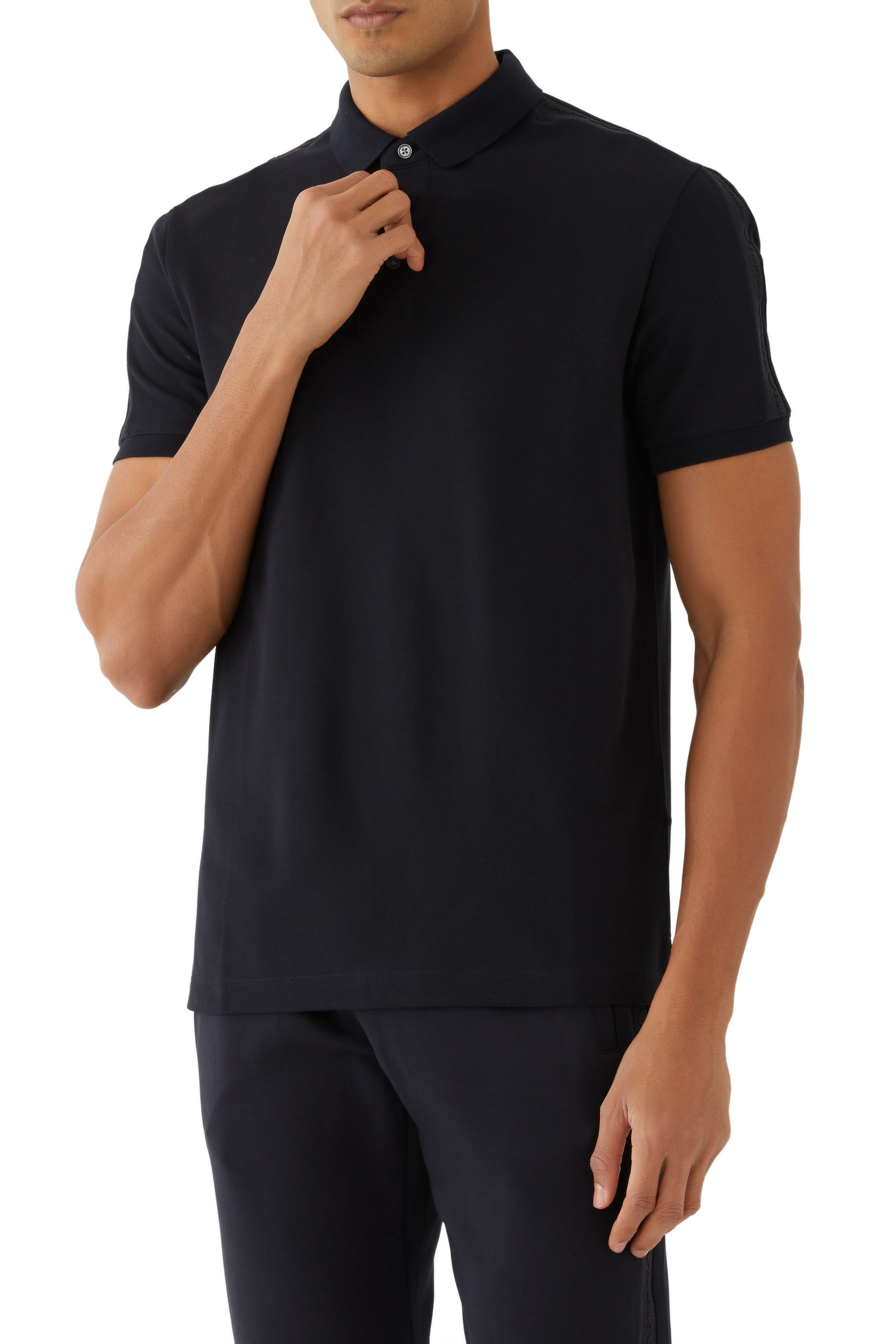 قميص بولو بشريط مطرز بشعار الماركة