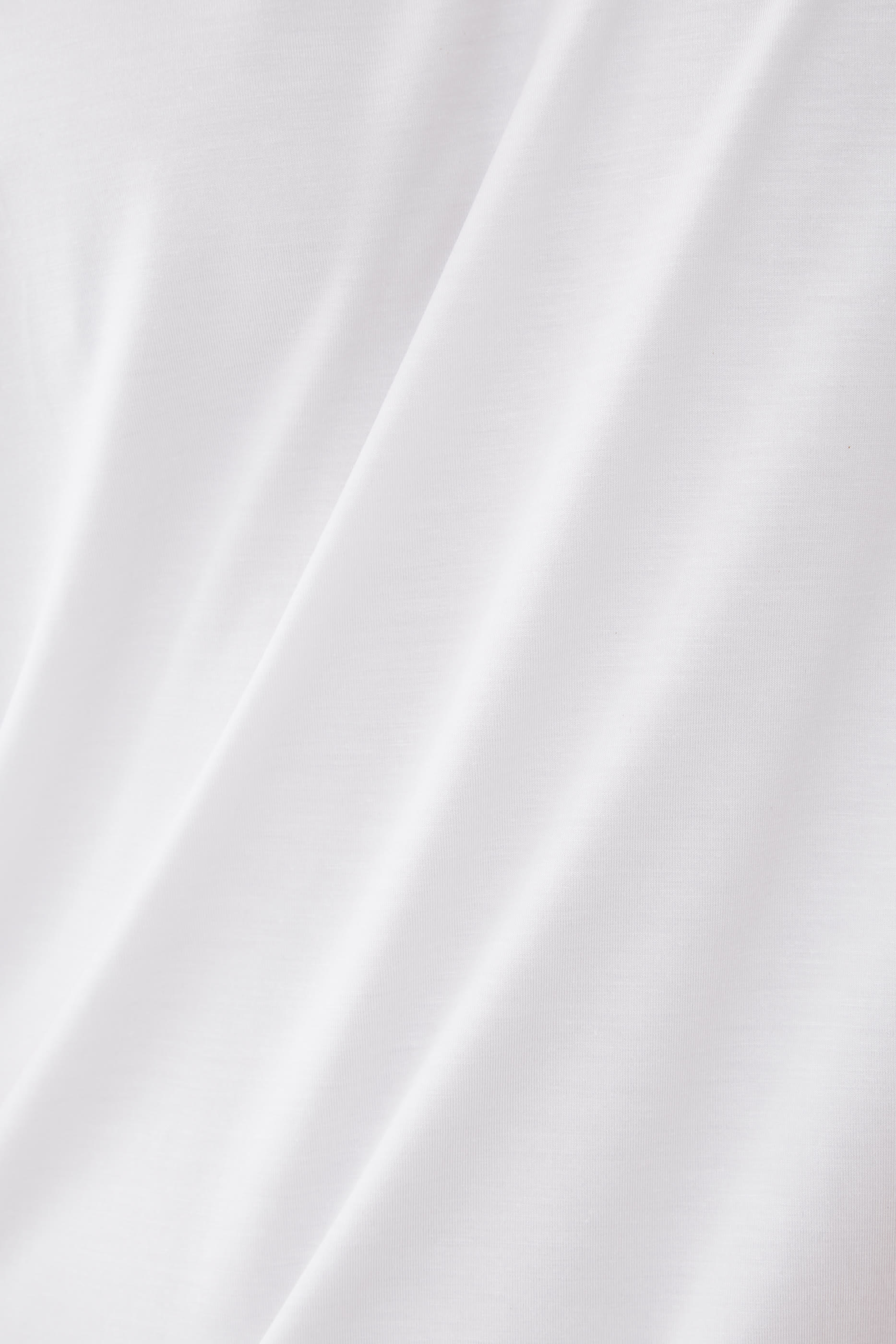 تيشيرت بياقة ضيقة مايكرو مودال